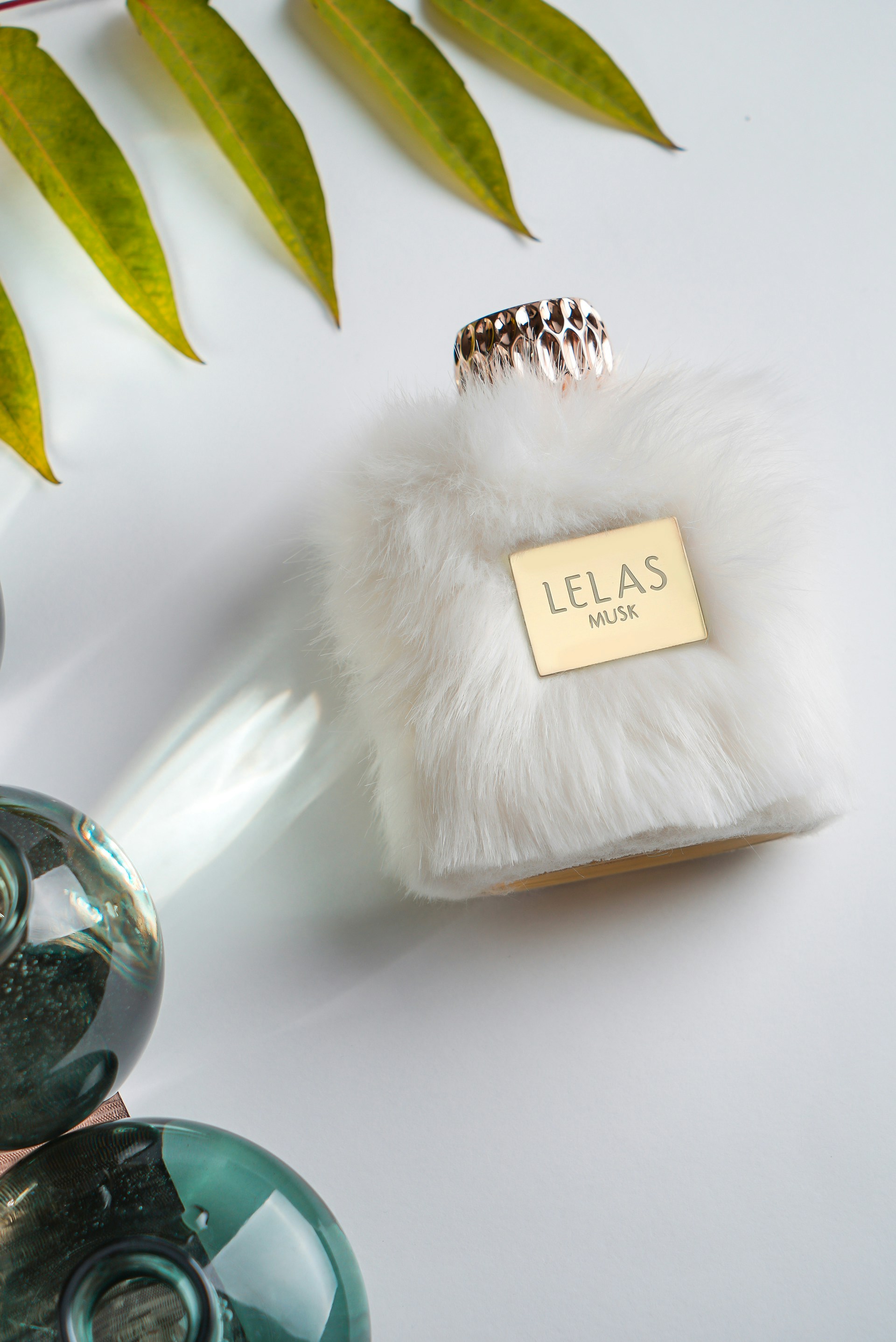 musk oil scent wallpaper, wallpaper, Minyak Kasturi: Manfaat dan Cara Menggunakan untuk Relaksasi 2