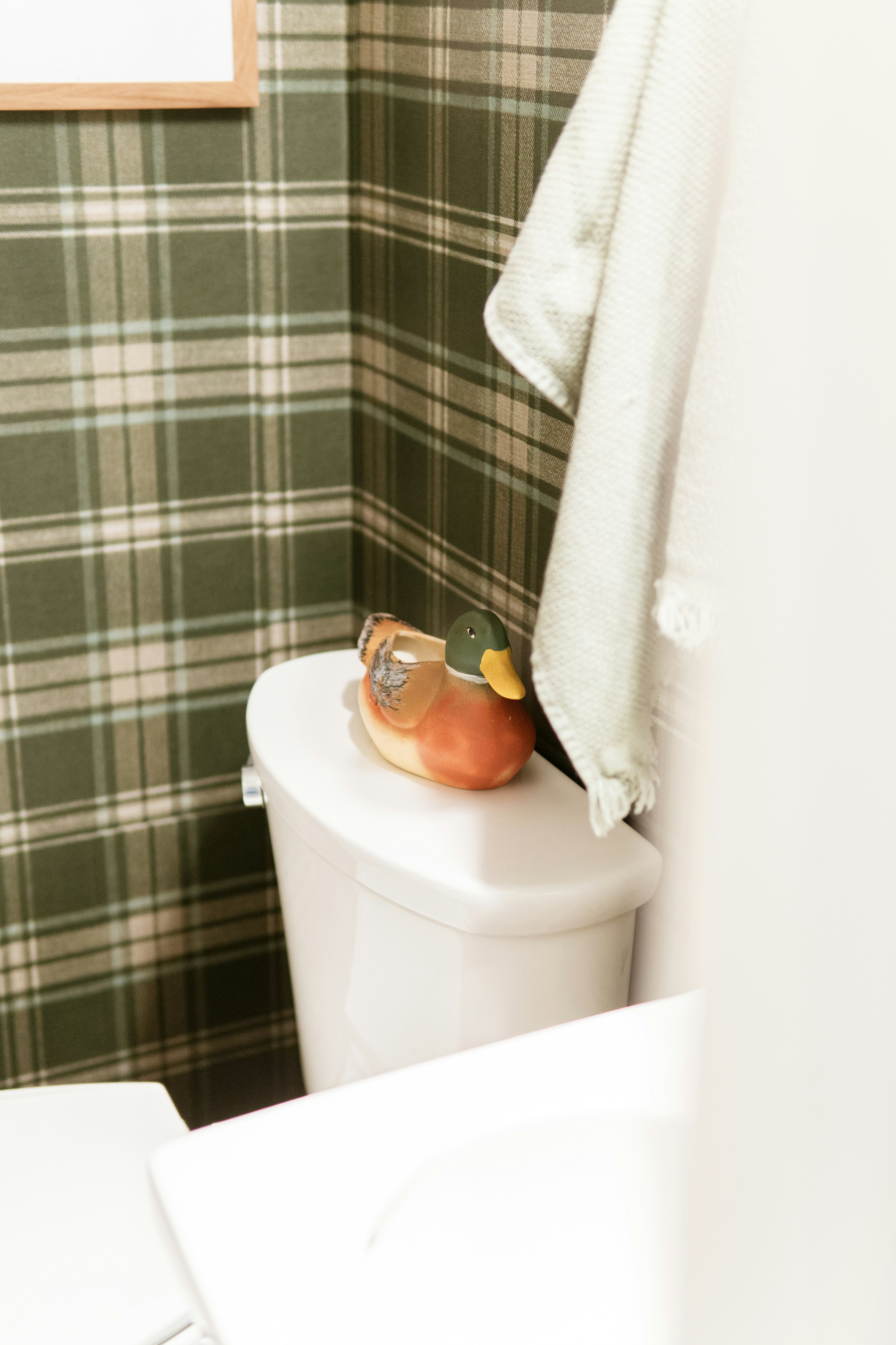 coastal bathroom interior wallpaper, wallpaper, Affordable Coastal Coffee Table for Master Bathroom Ideas 4