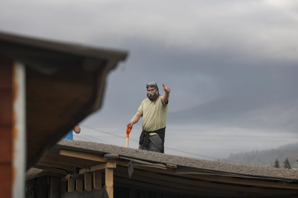 Stop Slow Text Replies From Killing Roofing Leads 2026