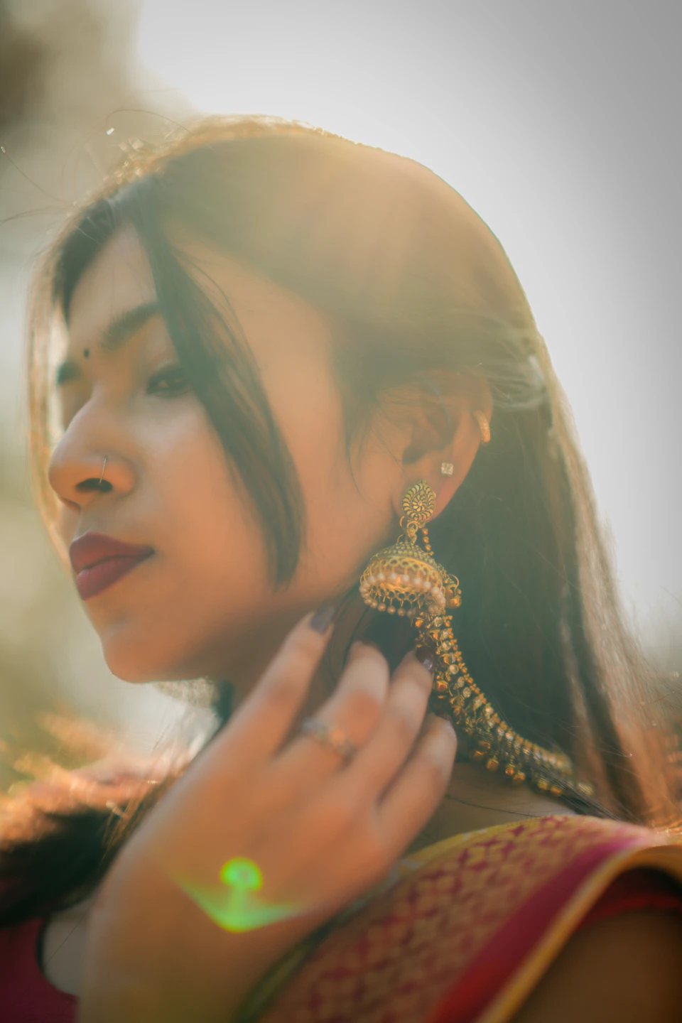 Choosing Earrings by Face Shape: A Practical Guide