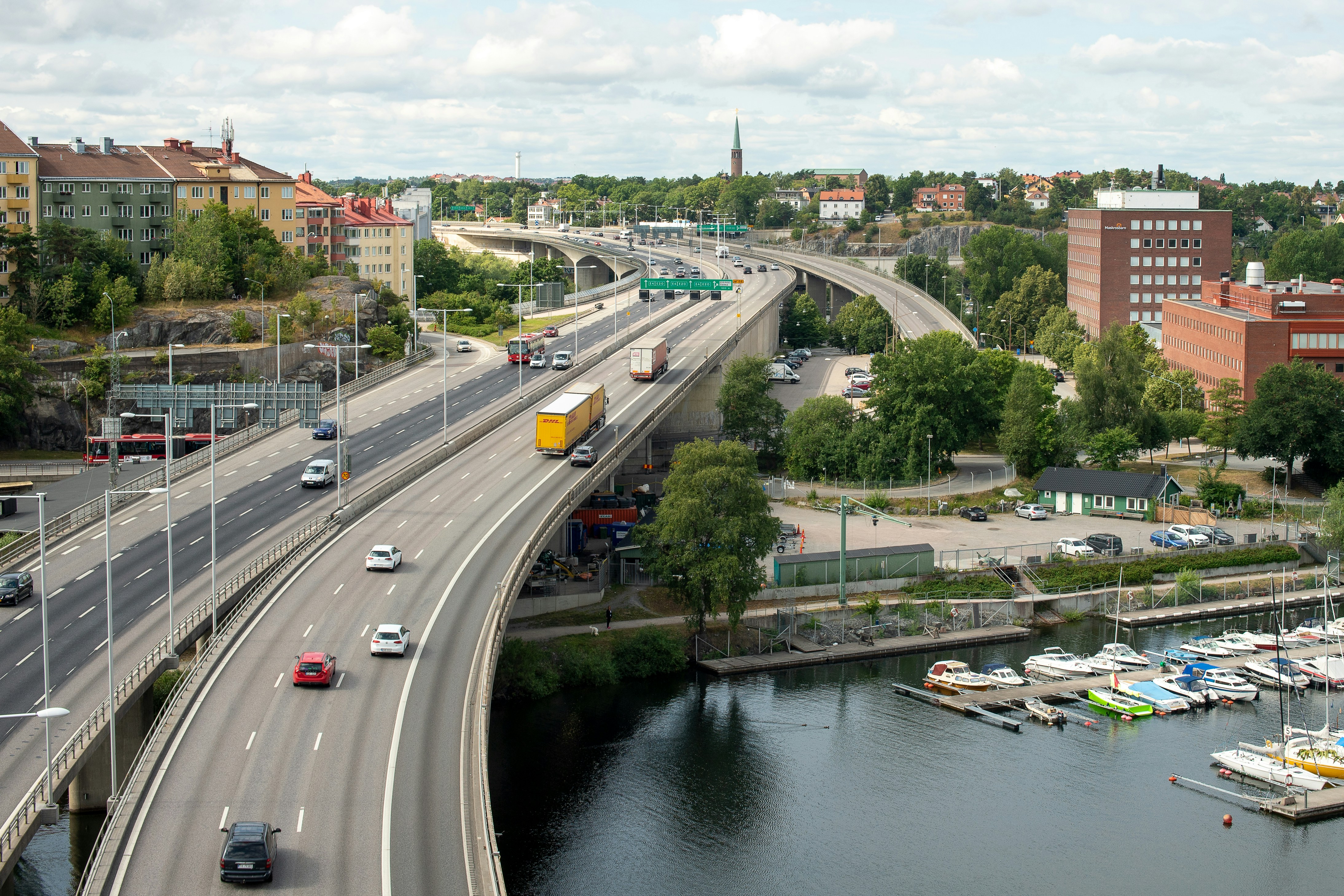 Trafikregler i förändring: Det här gäller på svenska vägar 2024 och framåt