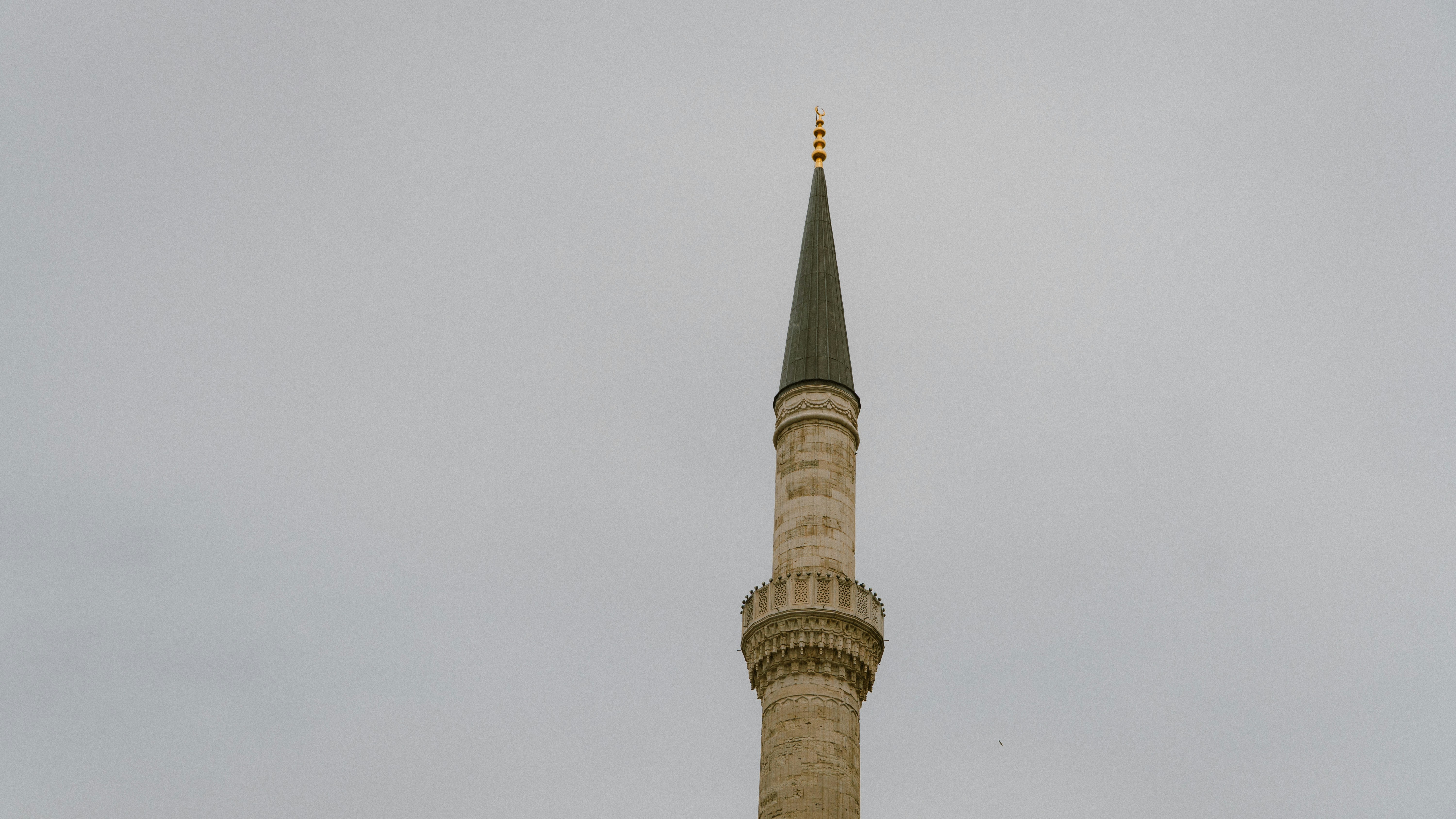 Photo by alexghiurau