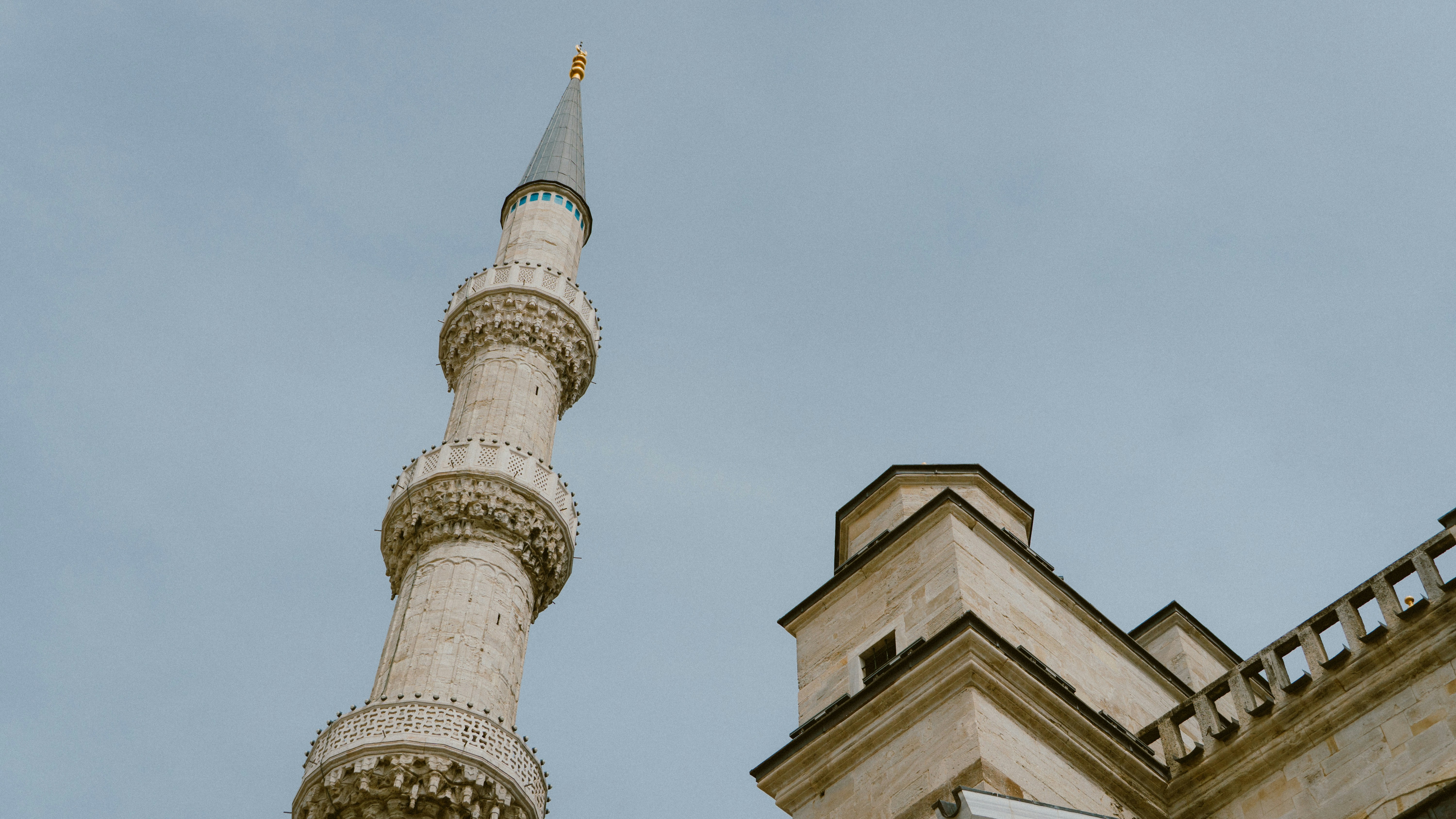 Photo by alexghiurau