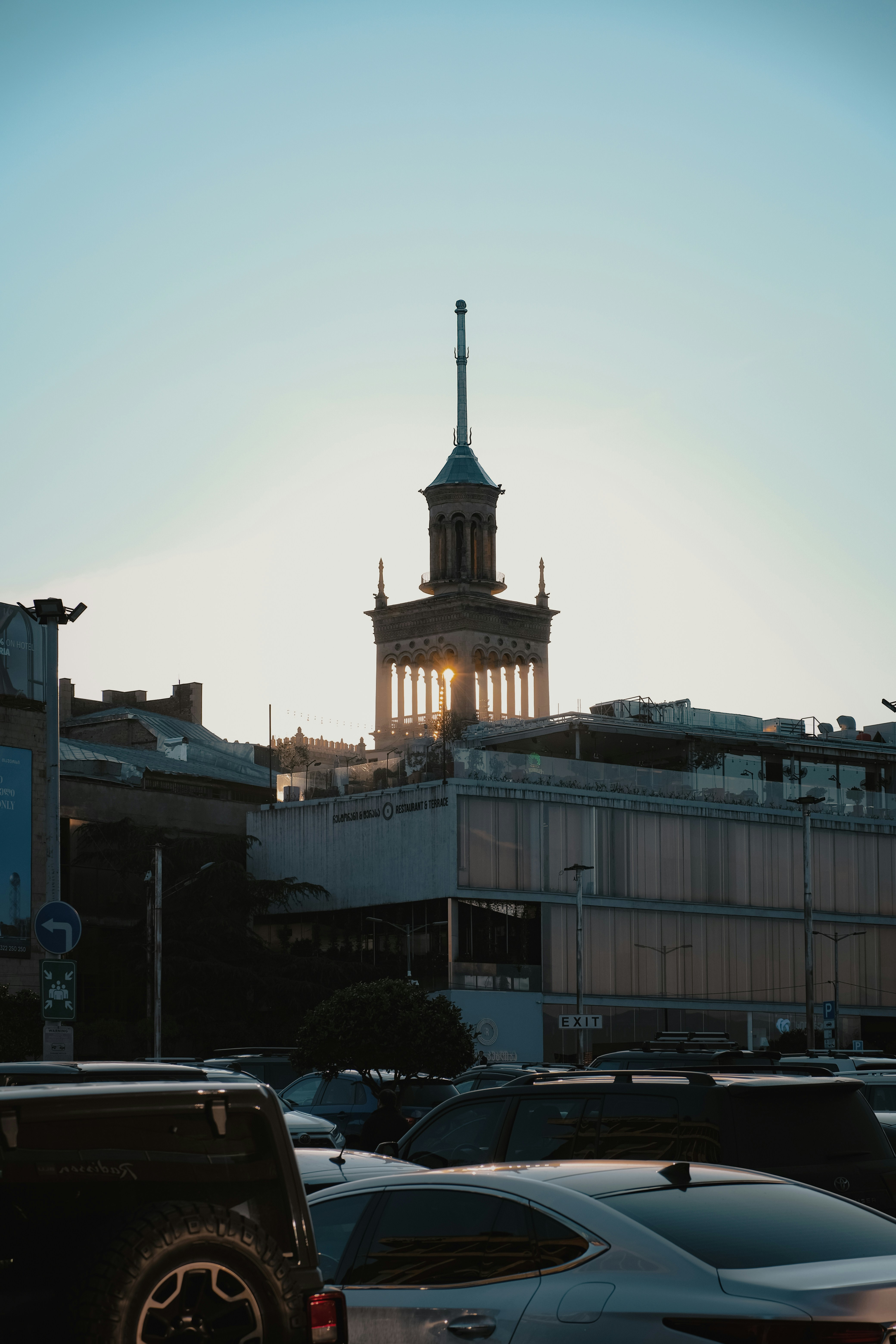 The Rike–Abanotubani Late-Night Circuit