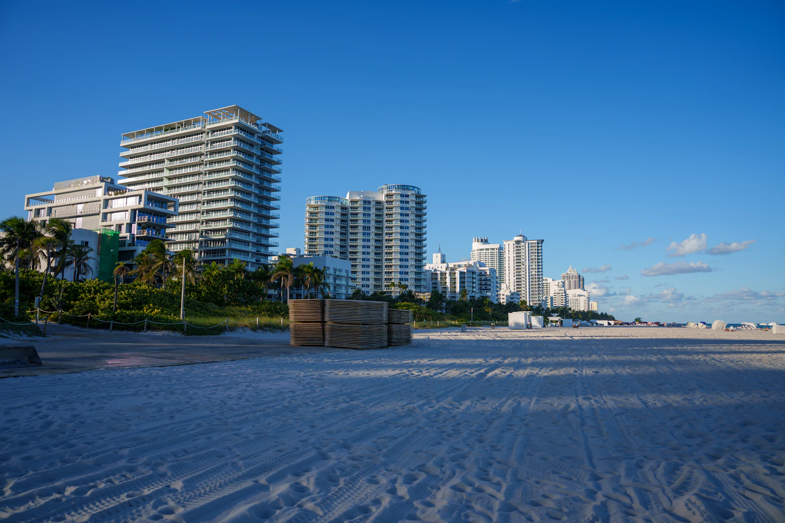 Four Seasons Hotel at The Surf Club Debuts The Beach Villa