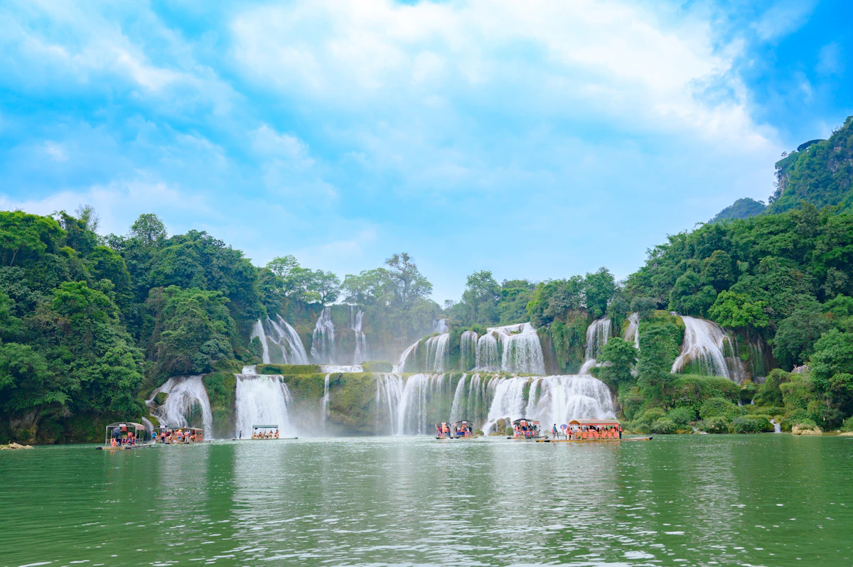 Ban Gioc Waterfall cascading tiers in Cao Bang