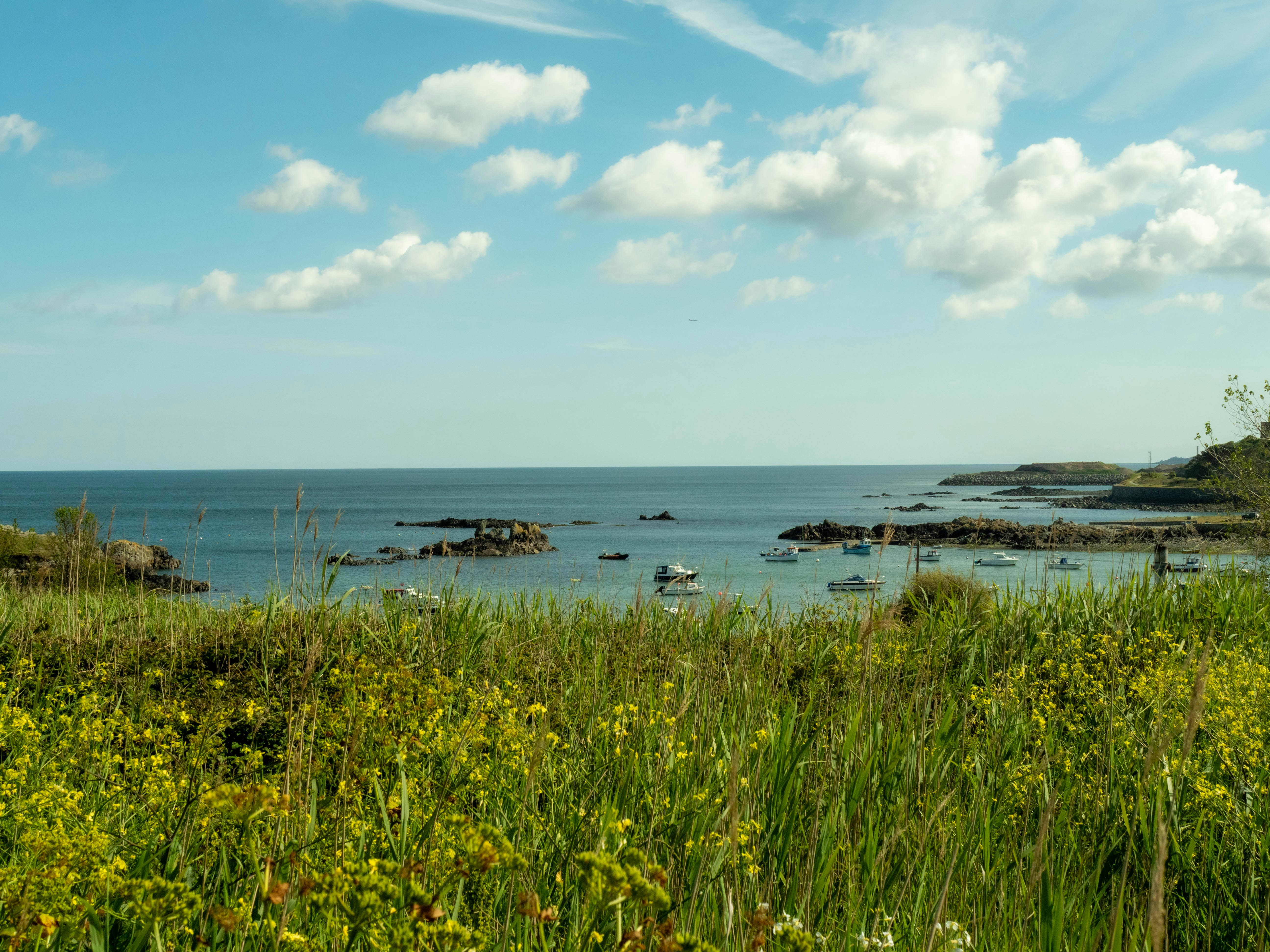 Stay online in the Guernsey with a prepaid eSIM from eSIMlii. Instant activation, no roaming charges, and reliable coverage.