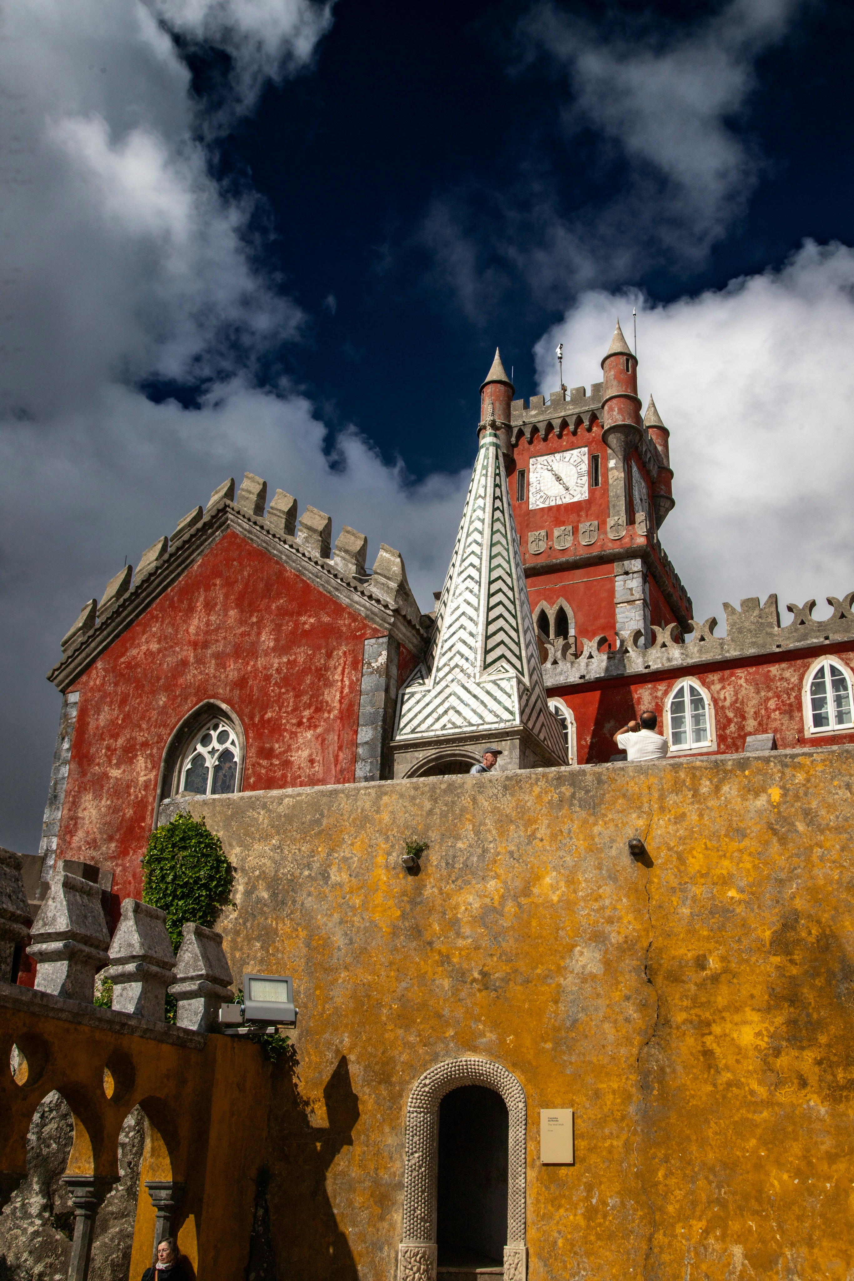Combining the Chapel With a Full Day in Évora