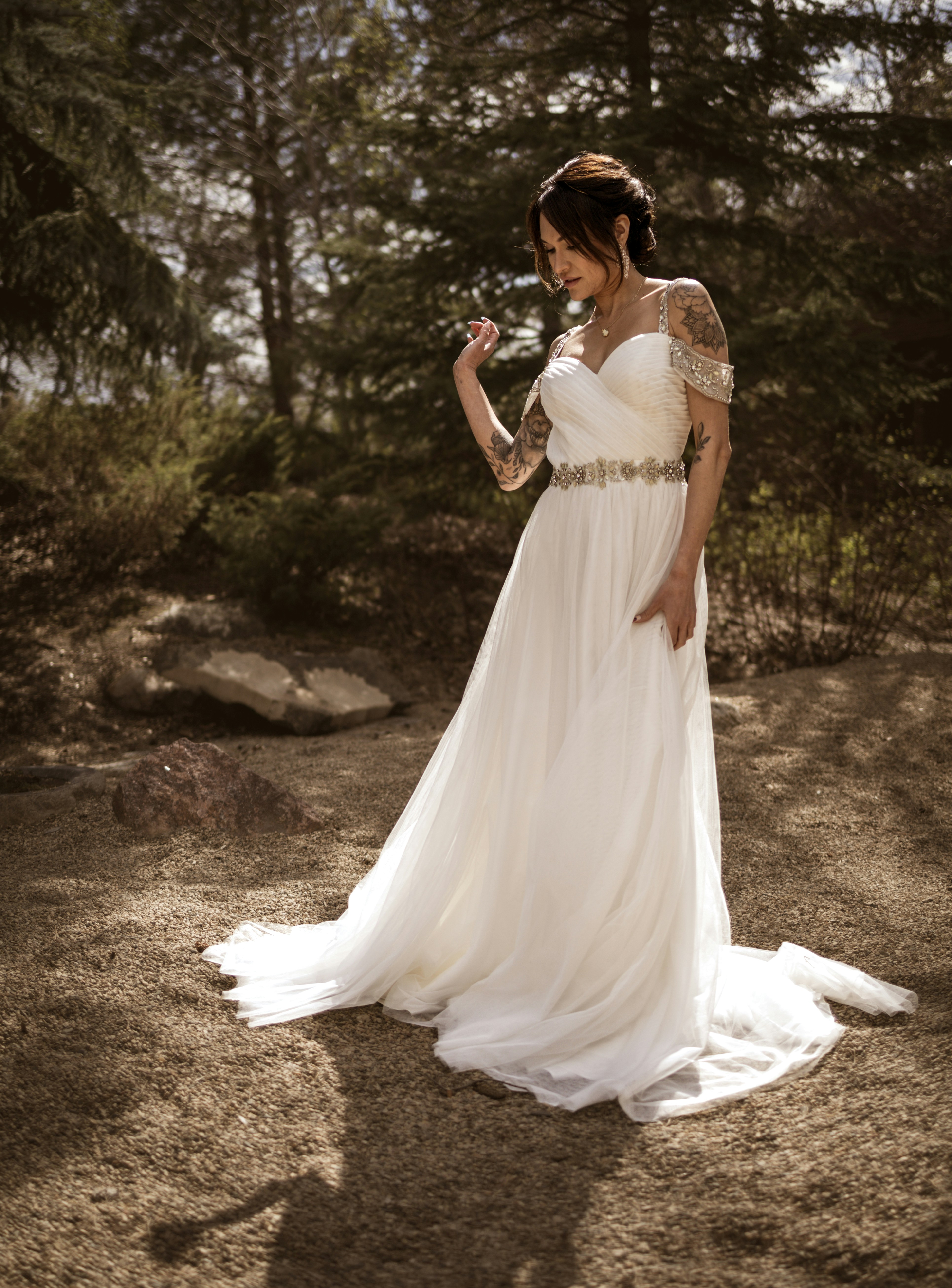 elegant bridal gown outdoor, wallpaper, Traditional Wedding Alterations for Outdoor Weddings: A Guide 4