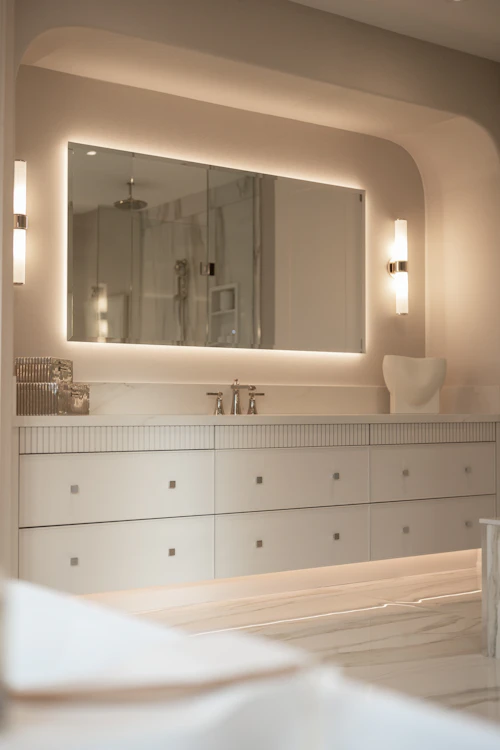 Mirrors and medicine cabinets
