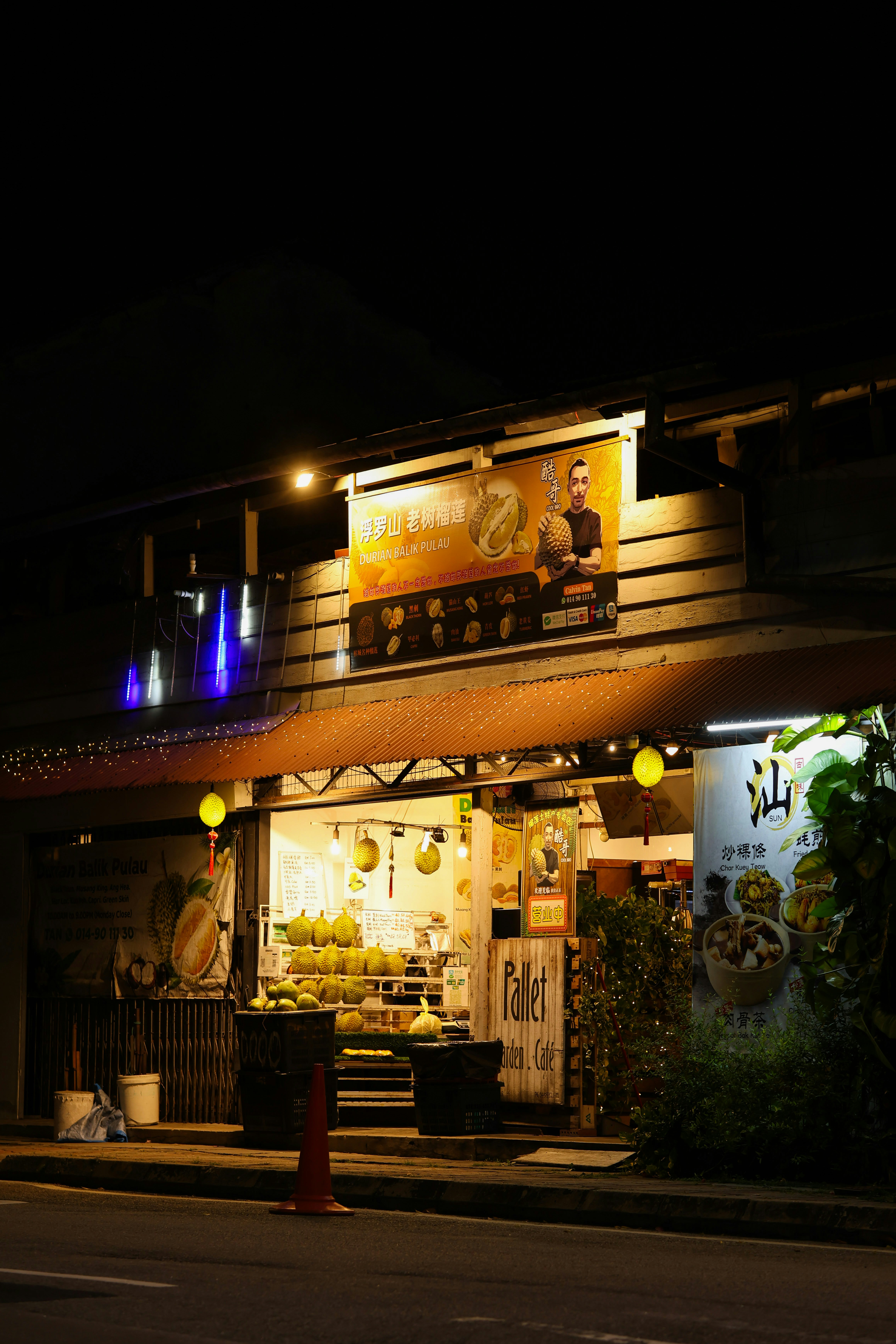 Pantai Cenang's Eating Scene — Where Locals Actually Eat