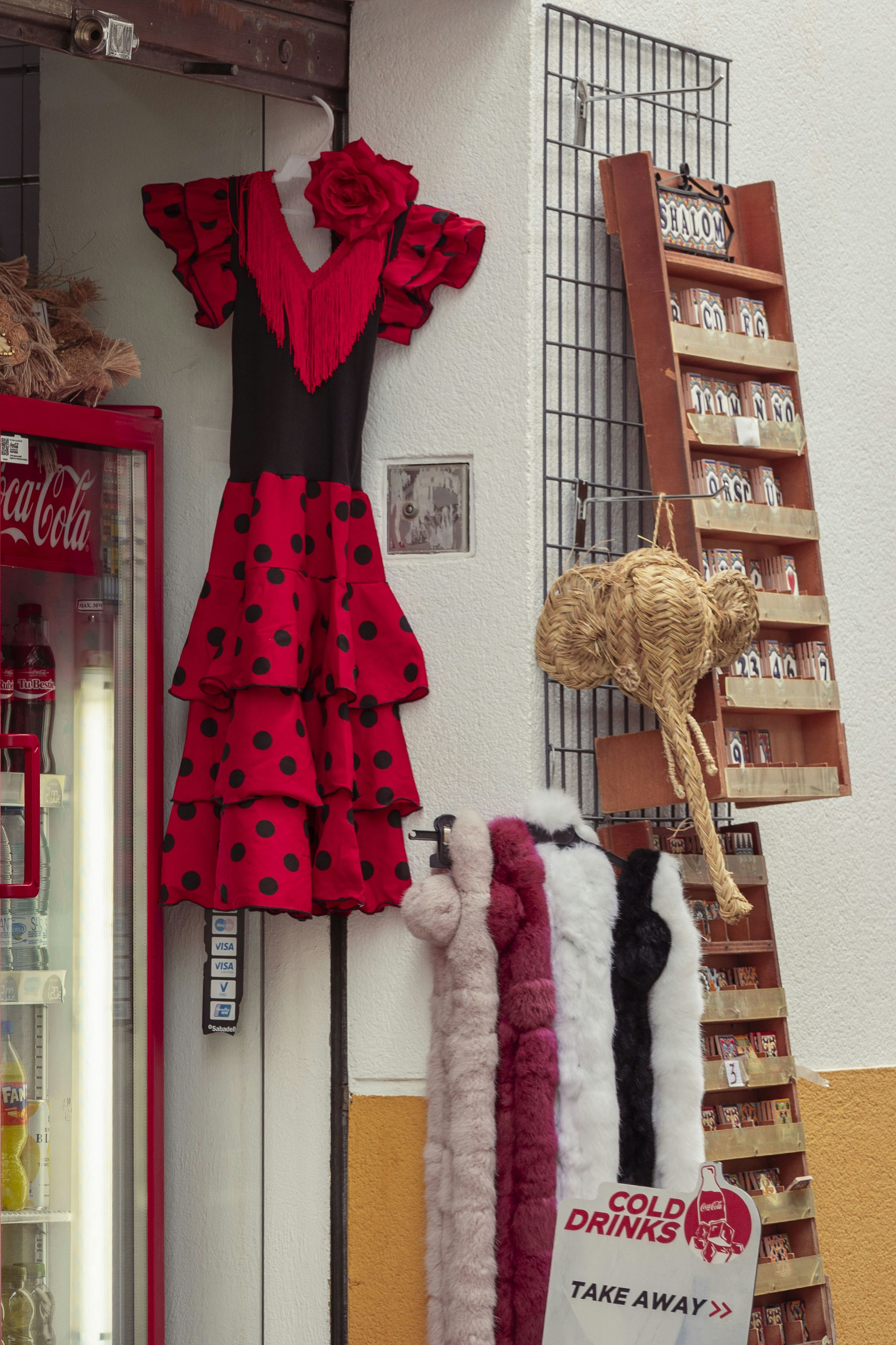 Is Málaga good for buying local food products to take home?