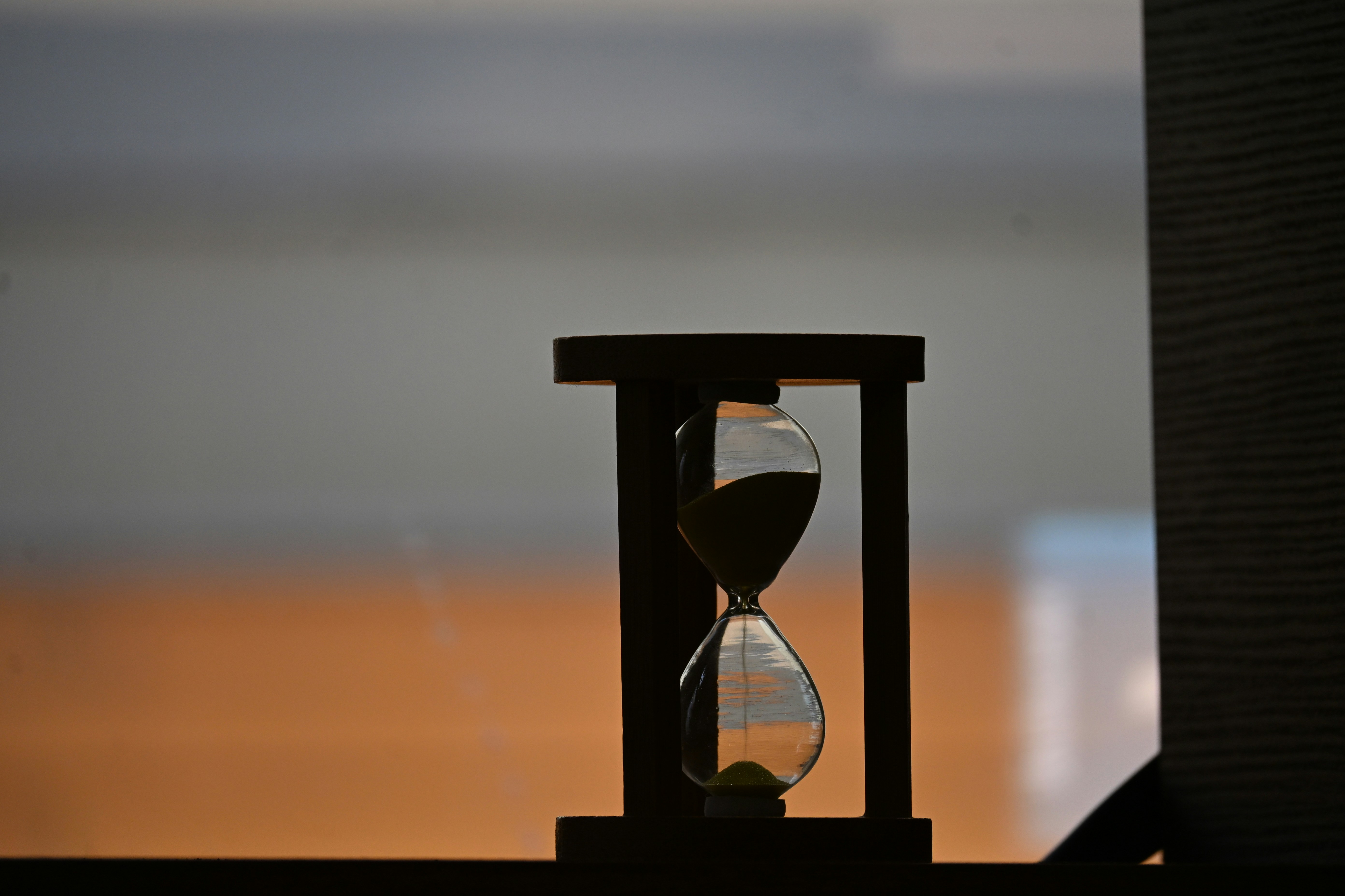 Digital sand timer for your desk — a calm alternative to Pomodoro apps
