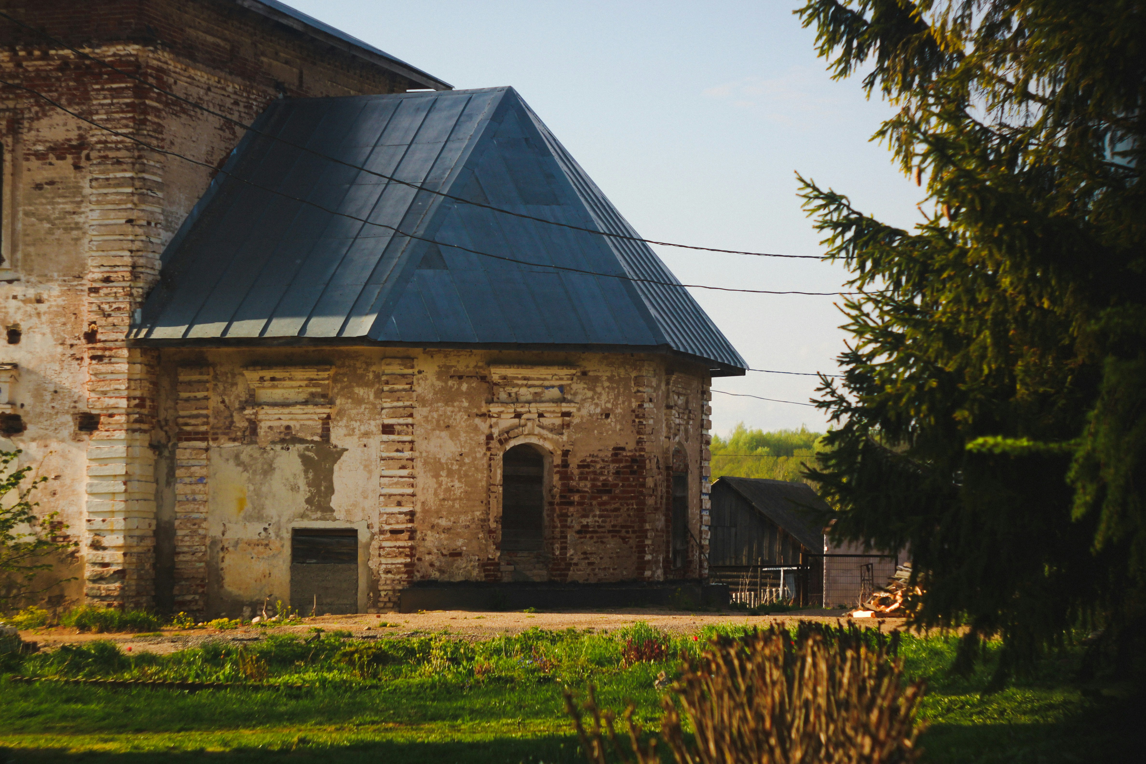 Photo by denmirov