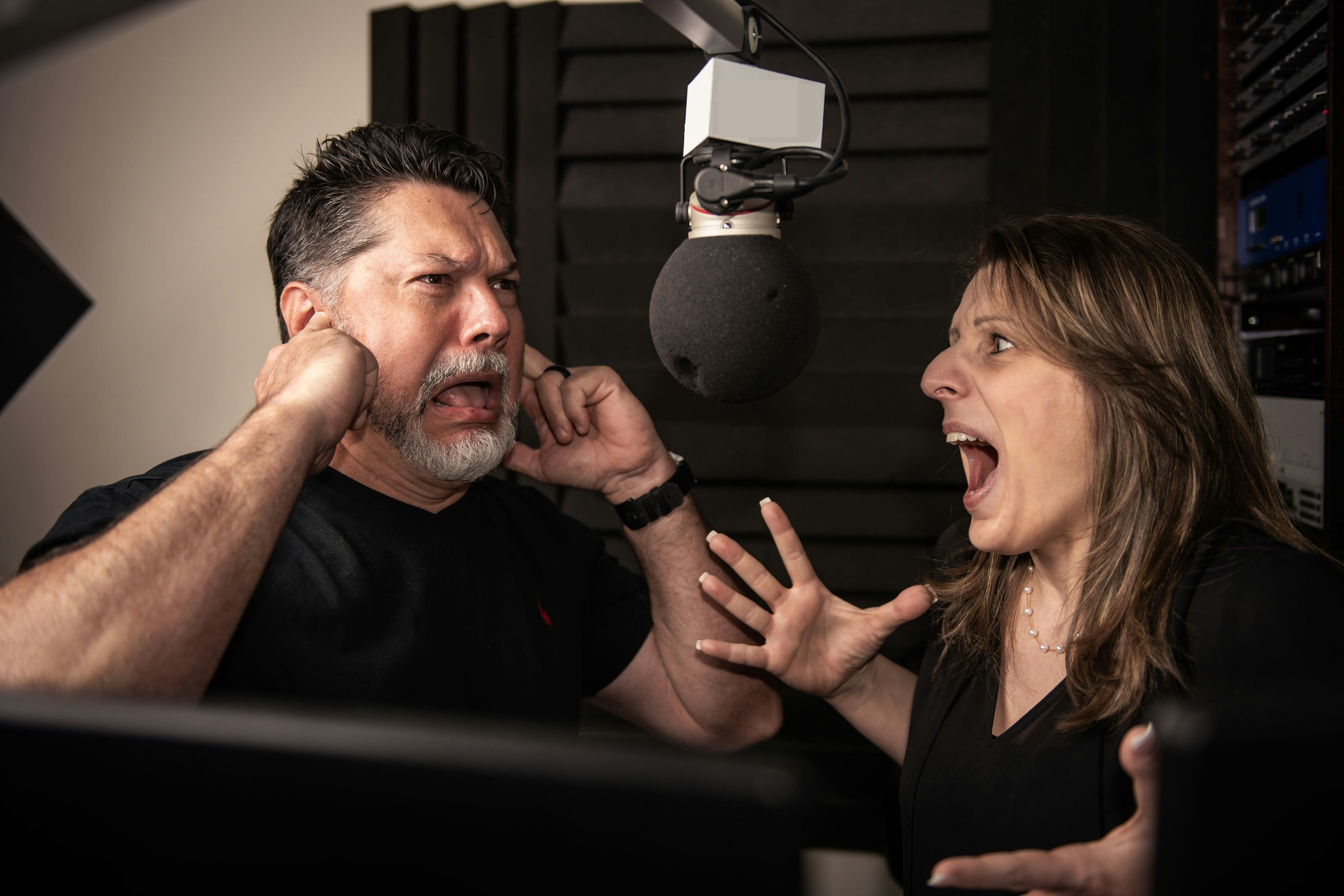 Man and Woman fight in radio studio