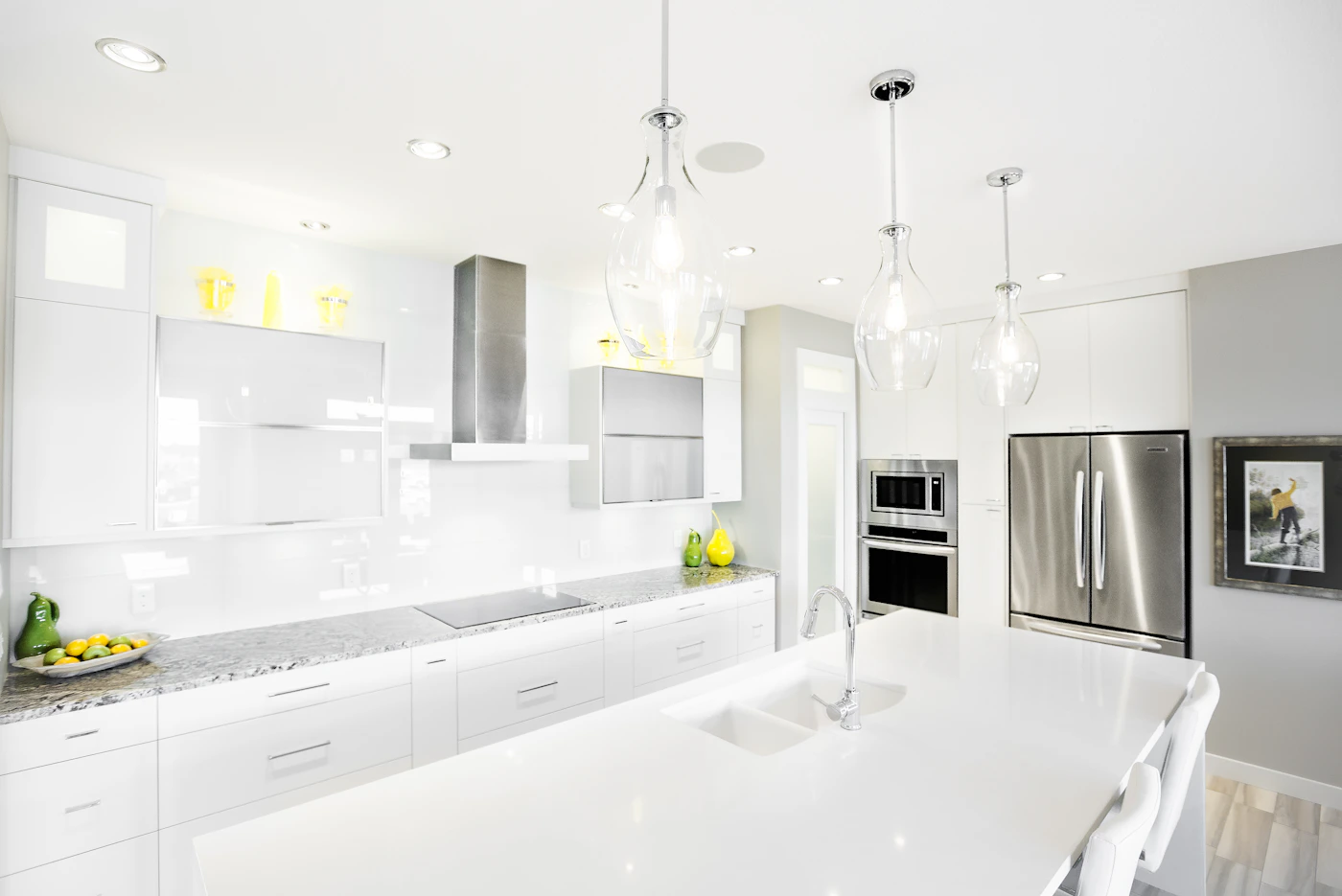 Bright modern kitchen with contemporary appliances and a clean everyday setting