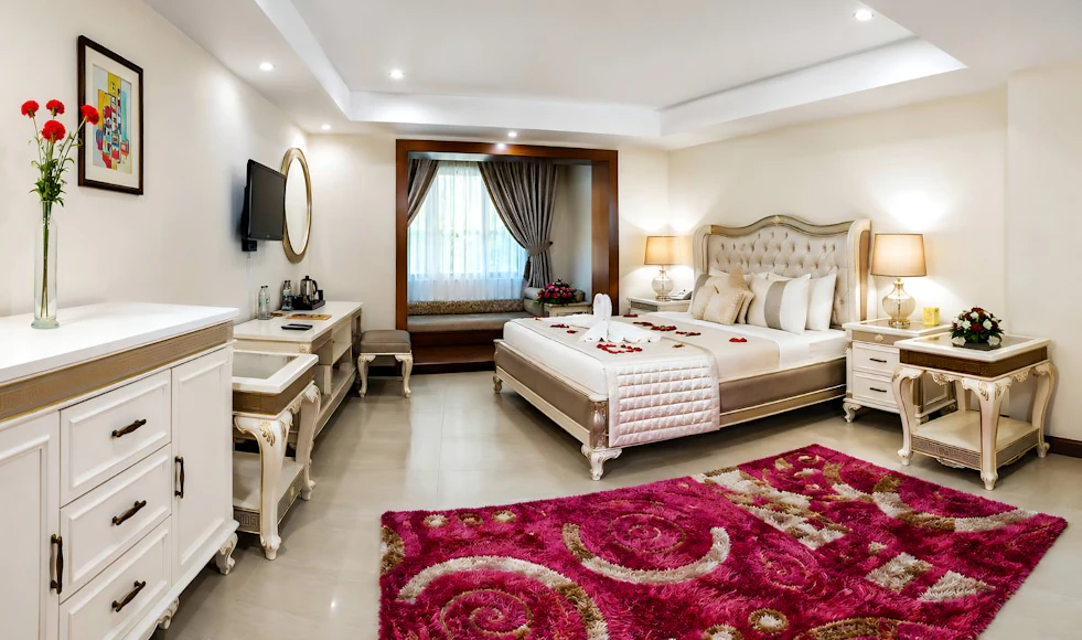 Honeymoon Suite