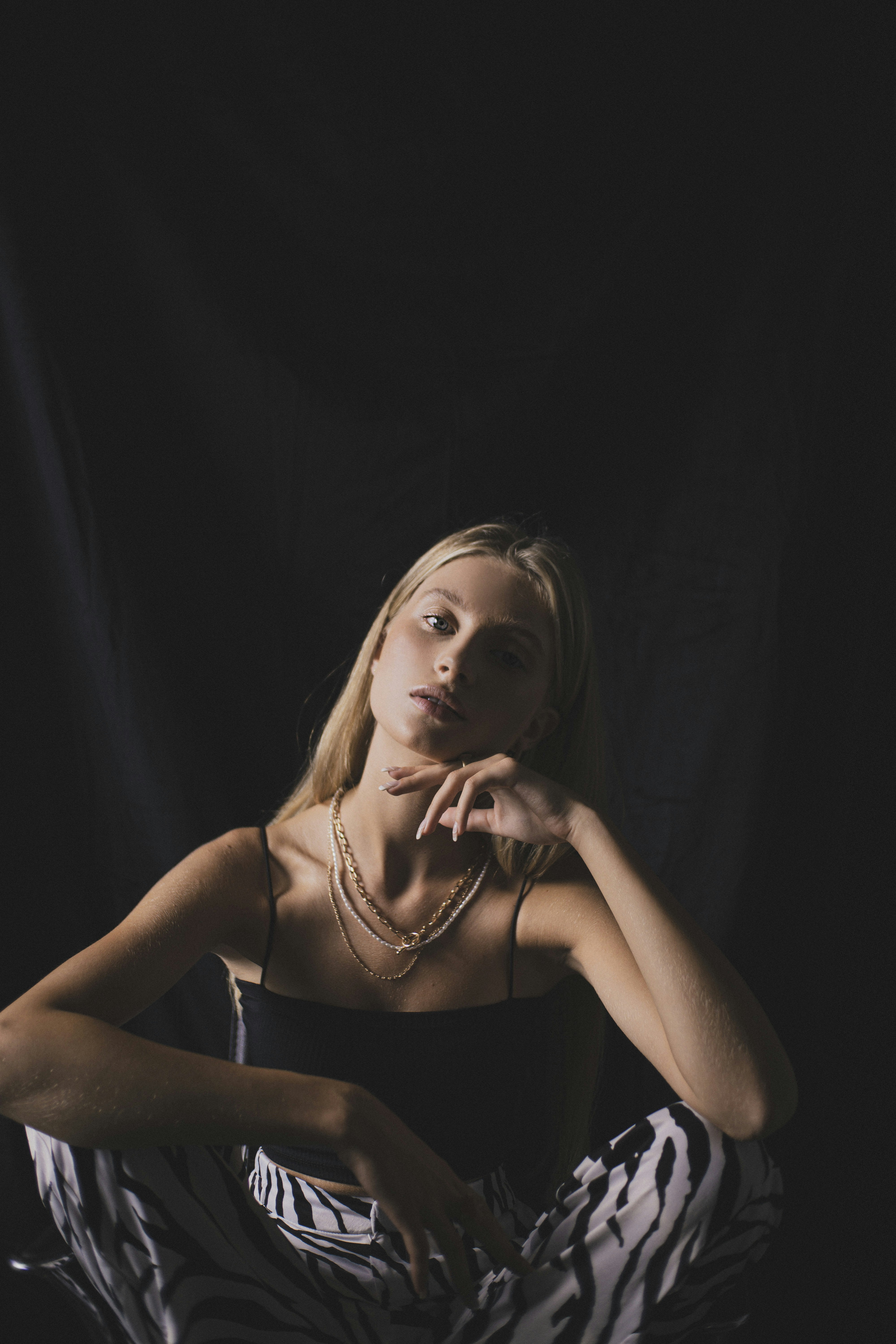 Studio fashion model — ola szkolda on Unsplash