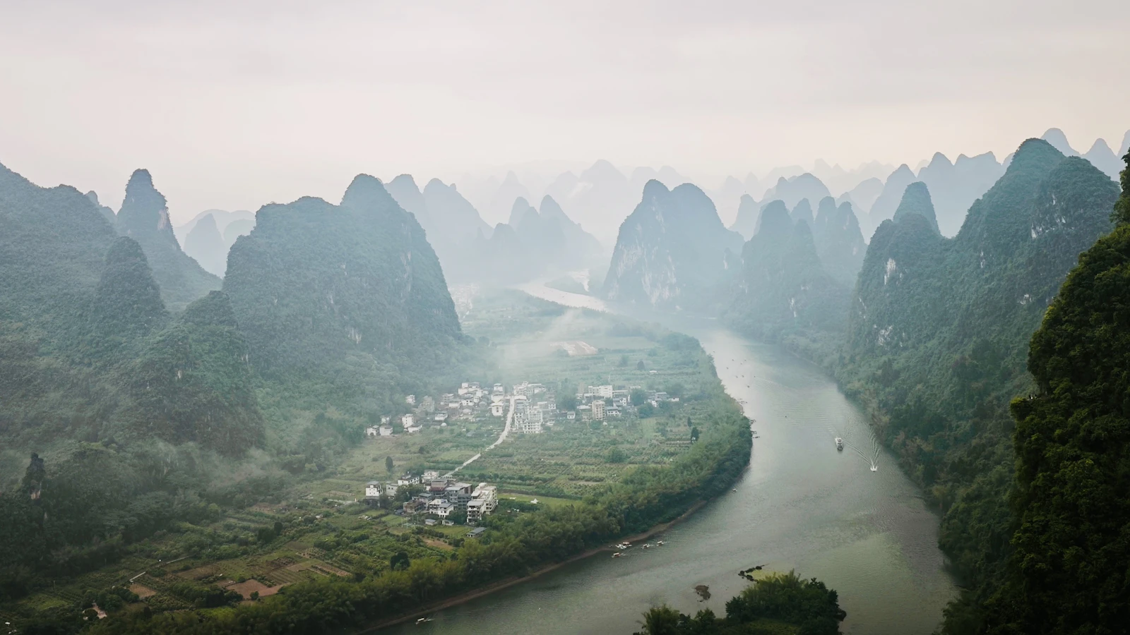 Legend of AVARA, Chongzuo