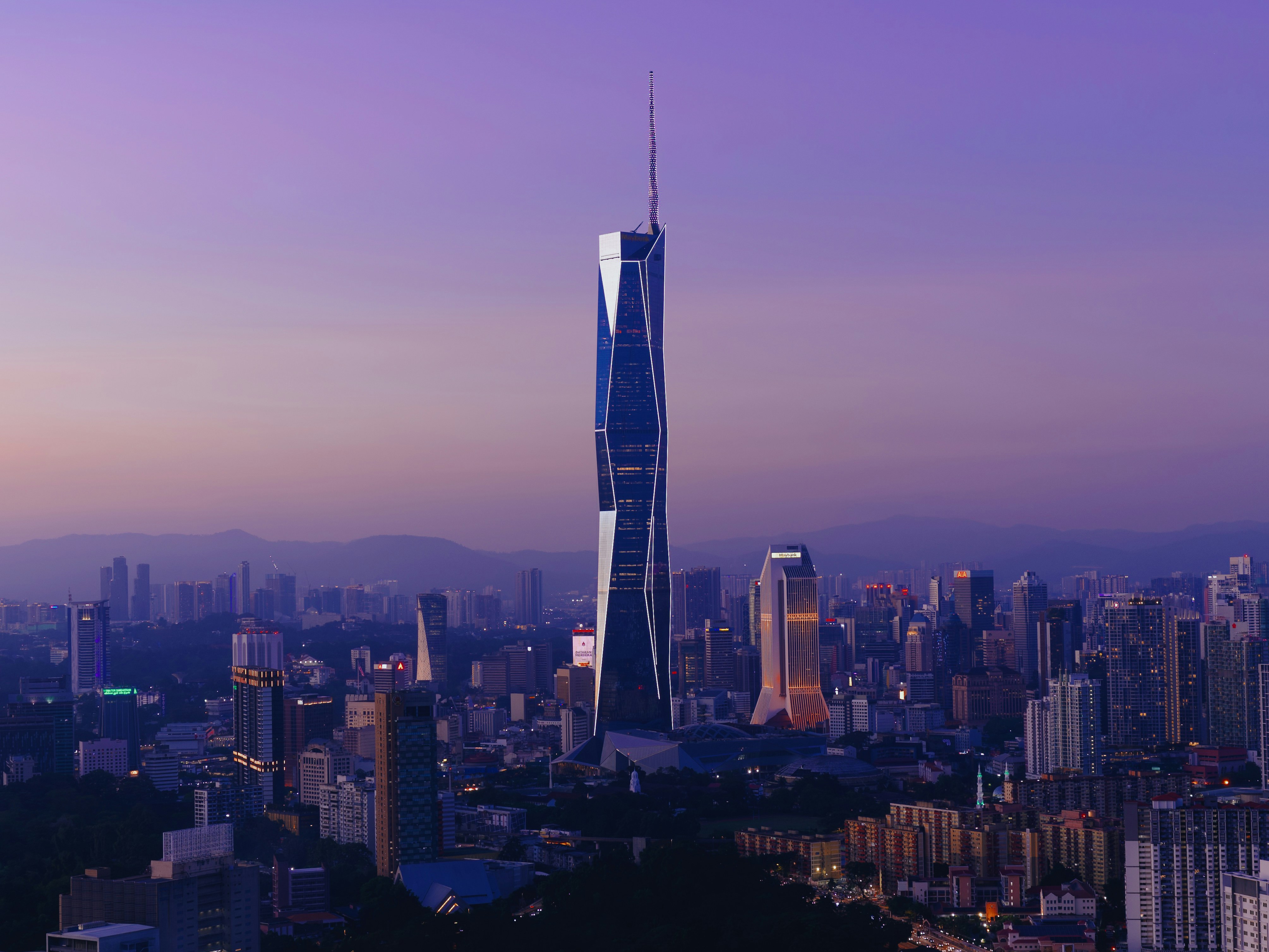 Kuala Lumpur during pink hour - 相关推荐