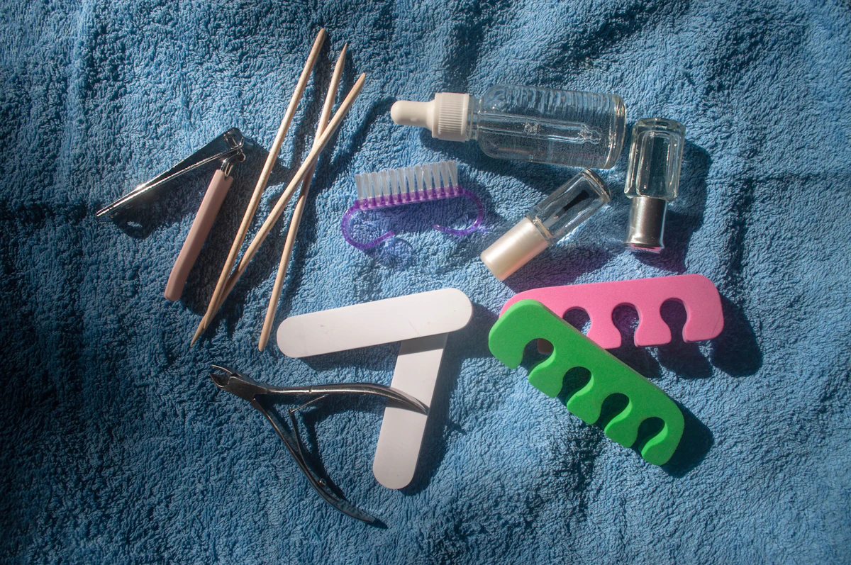 Barbering and hairdressing tools on a station