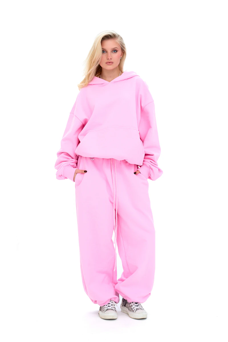 Pink oversized hoodie and sweatpants