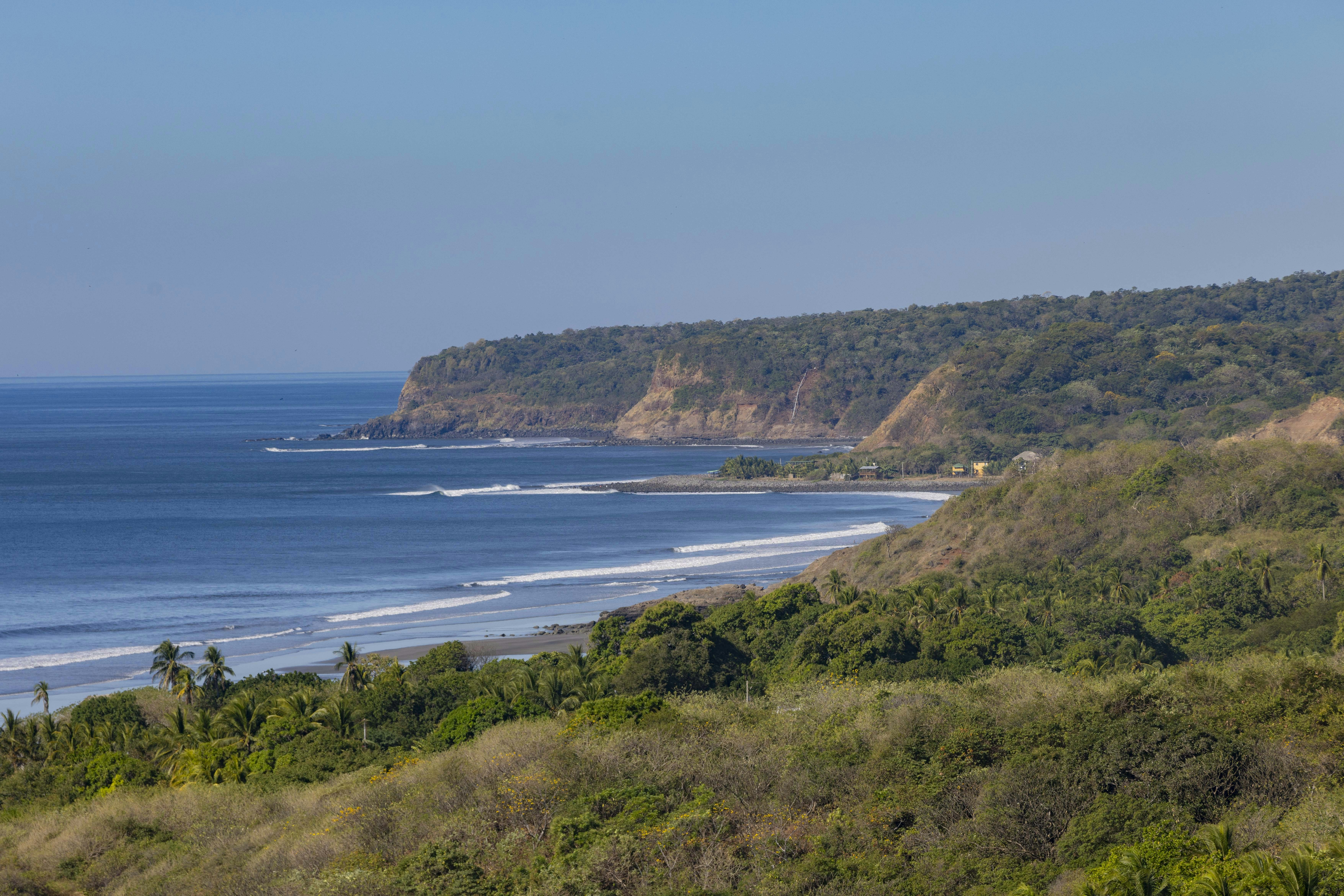 Stay online in the El Salvador with a prepaid eSIM from eSIMlii. Instant activation, no roaming charges, and reliable coverage.