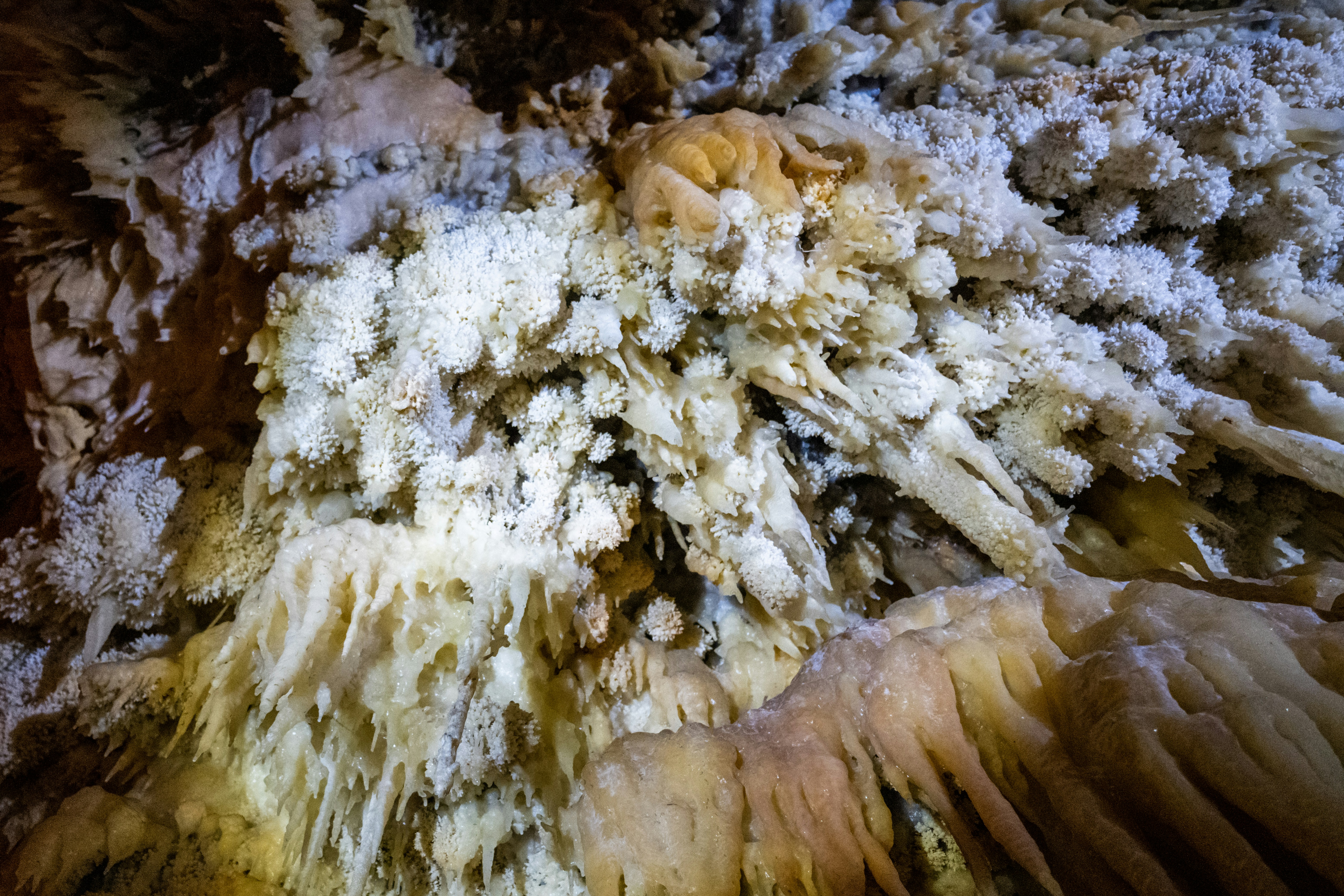 How Mineral Crystals Create Light Reflection in Caves - limestone caves natural light shows