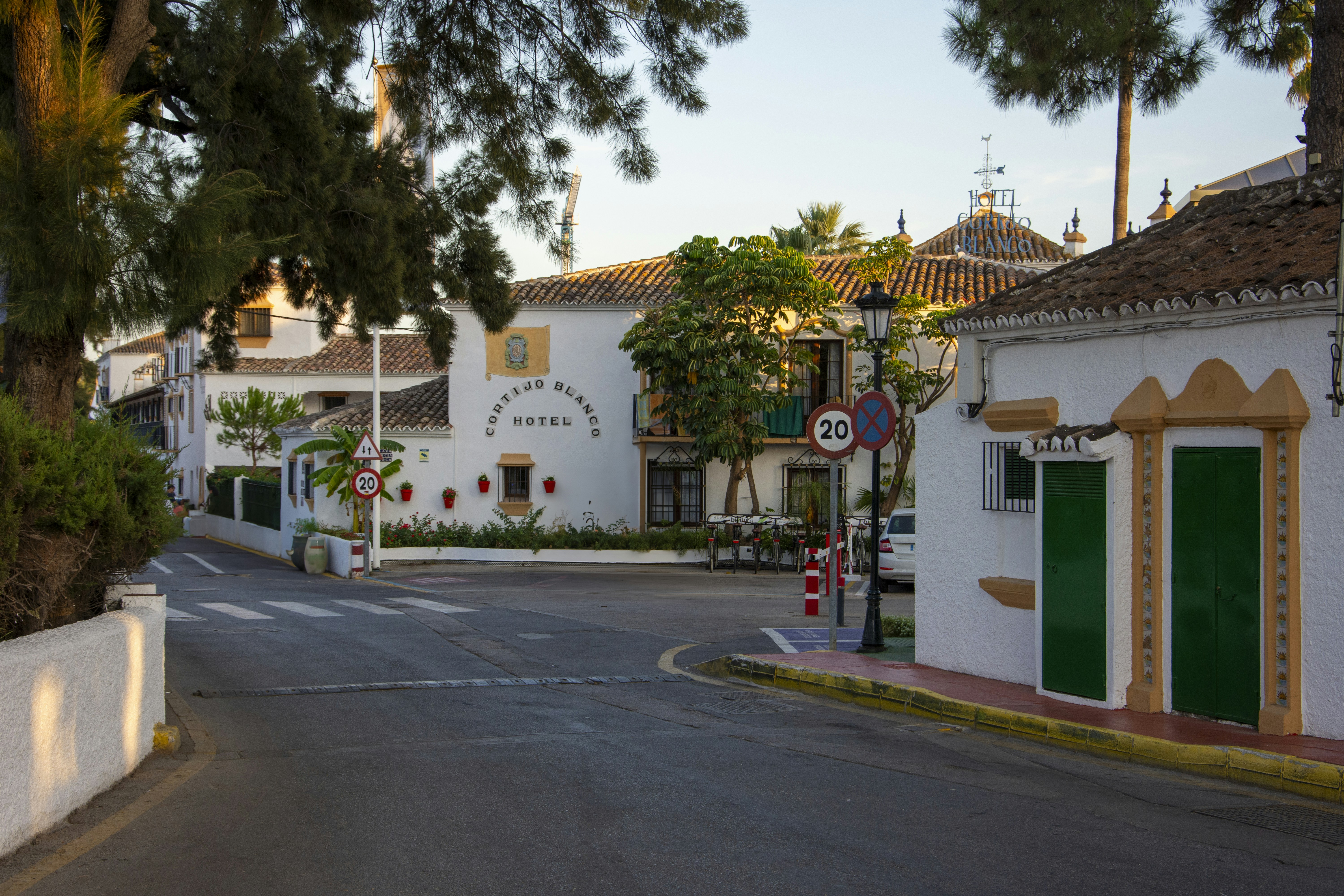 ¿Se convertirá tu hijo realmente en bilingüe? La decisión sobre escuelas en la Costa del Sol que nadie comenta — Costa del Sol, Spain | Mava Signature
