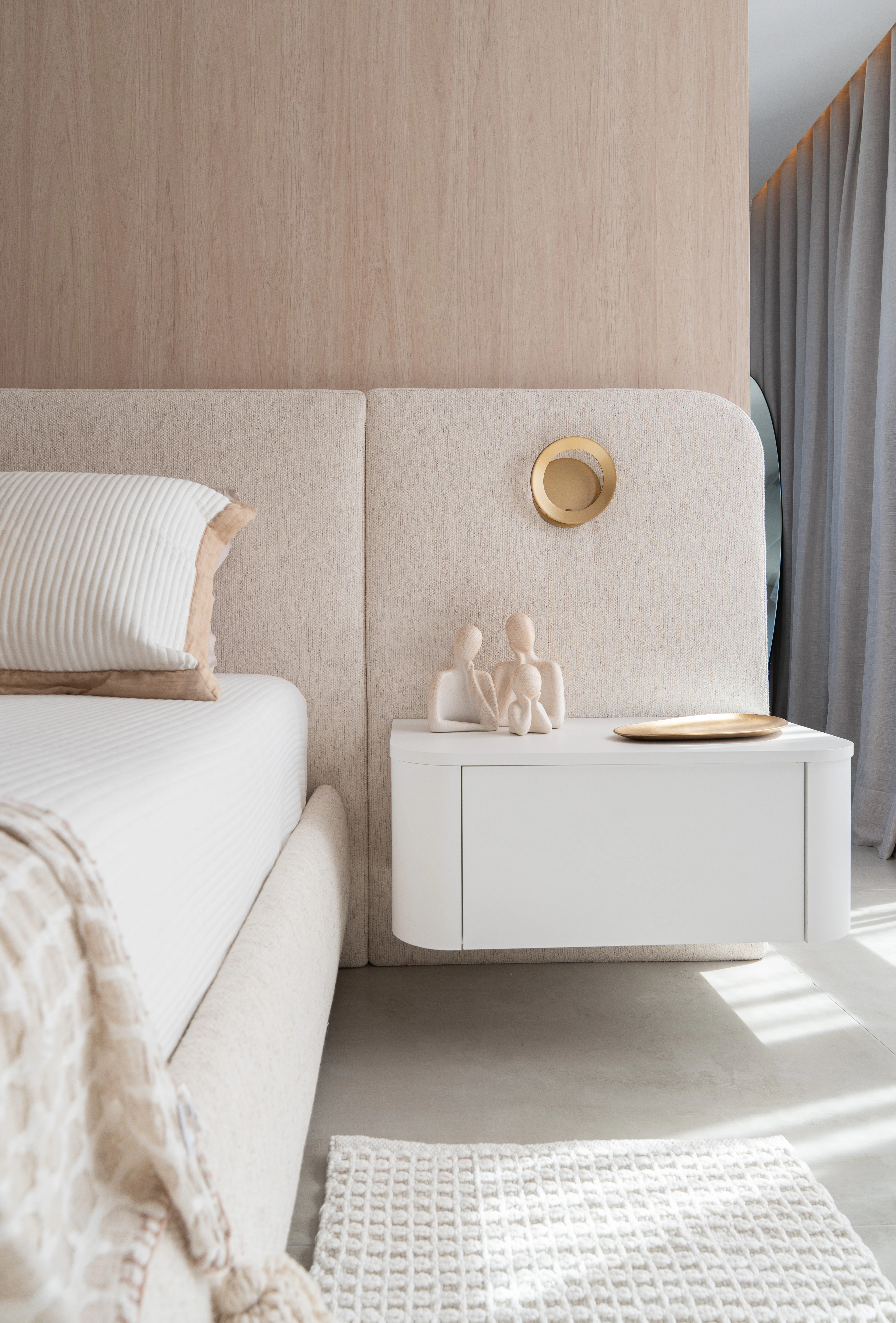 Bedroom furniture set up