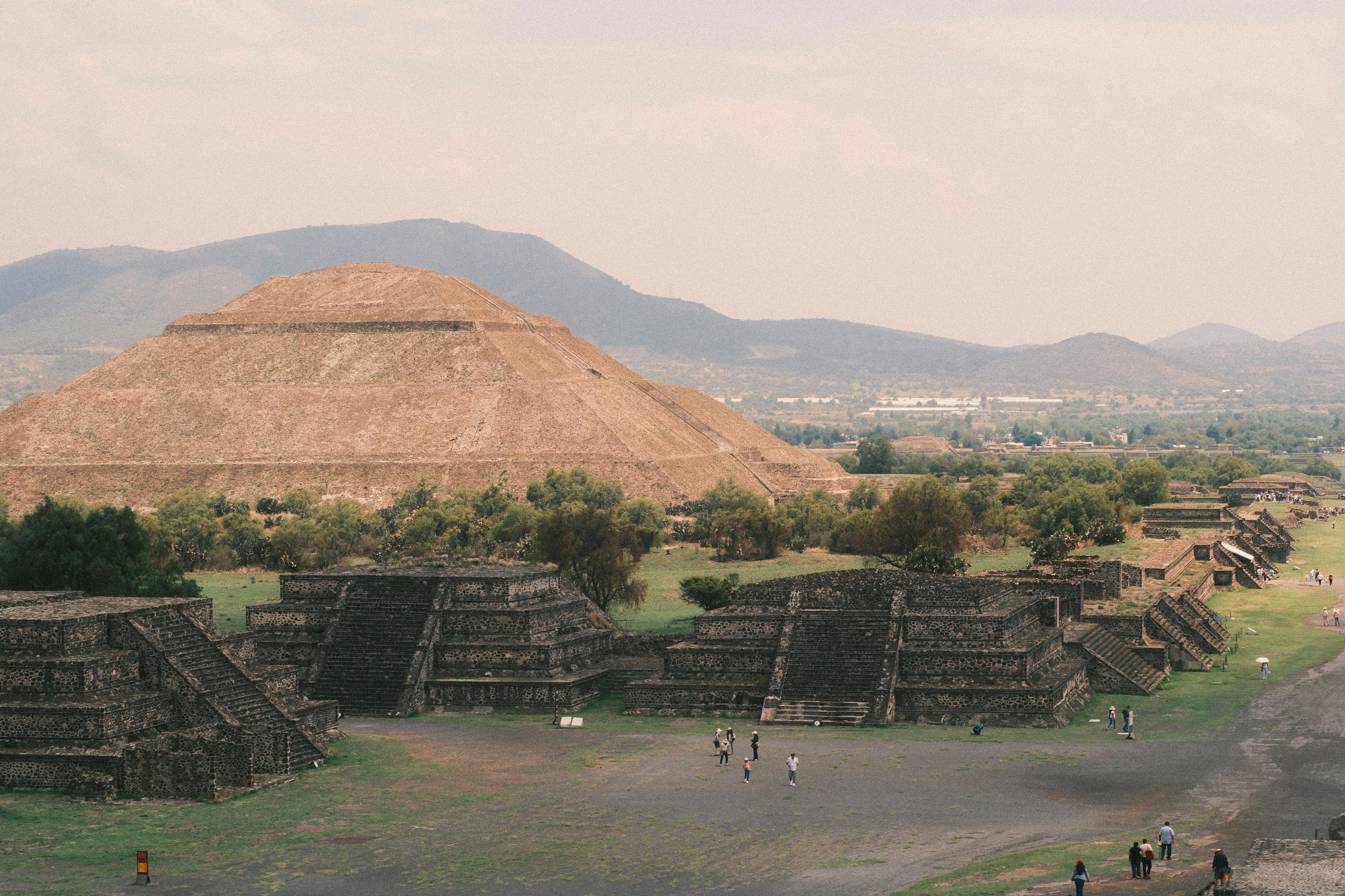 Teotihuacán: Climbing the Massive Pyramids of the Sun and Moon