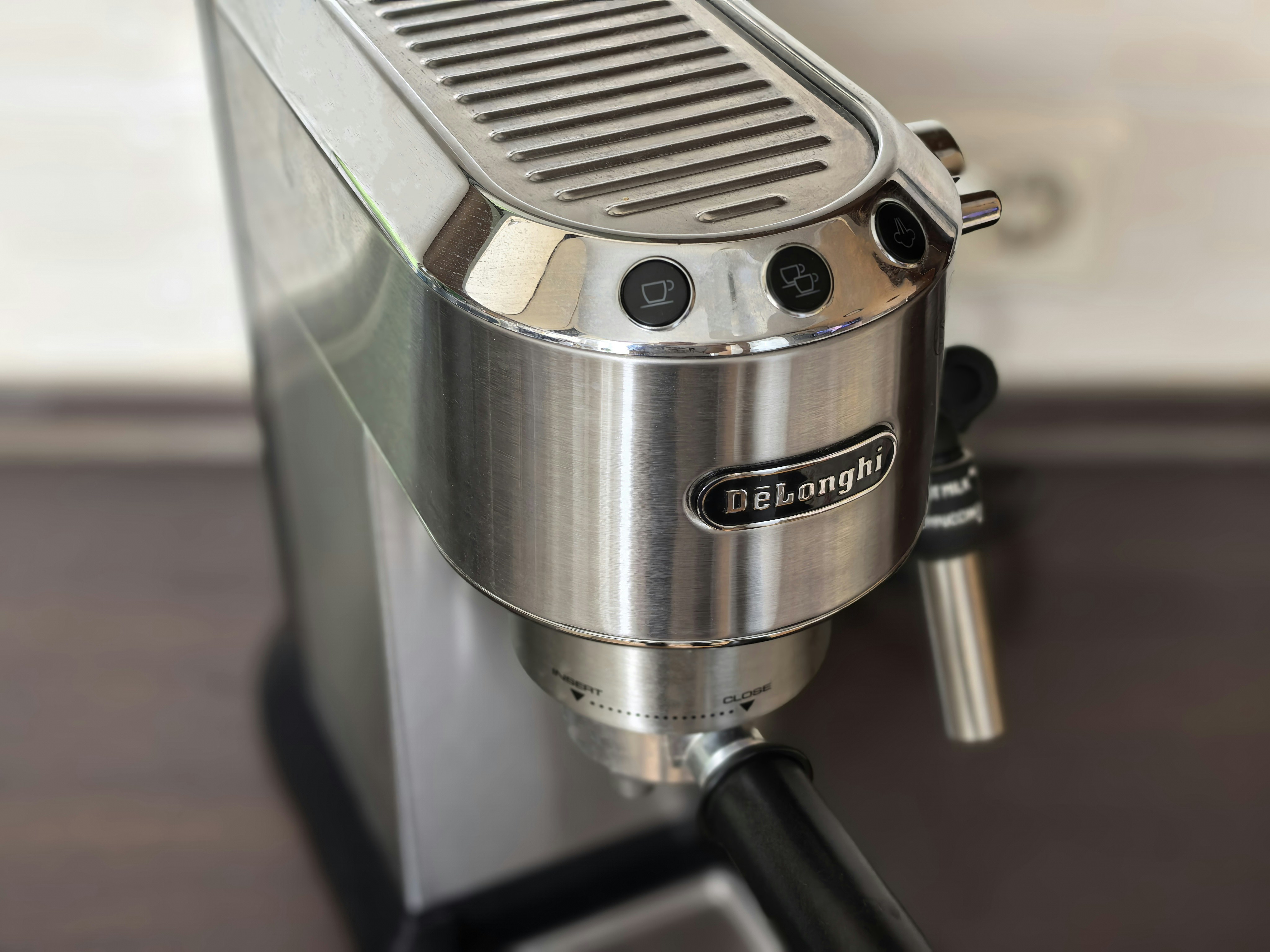 デロンギ 温度調節電気ケトル KBOE1230J
