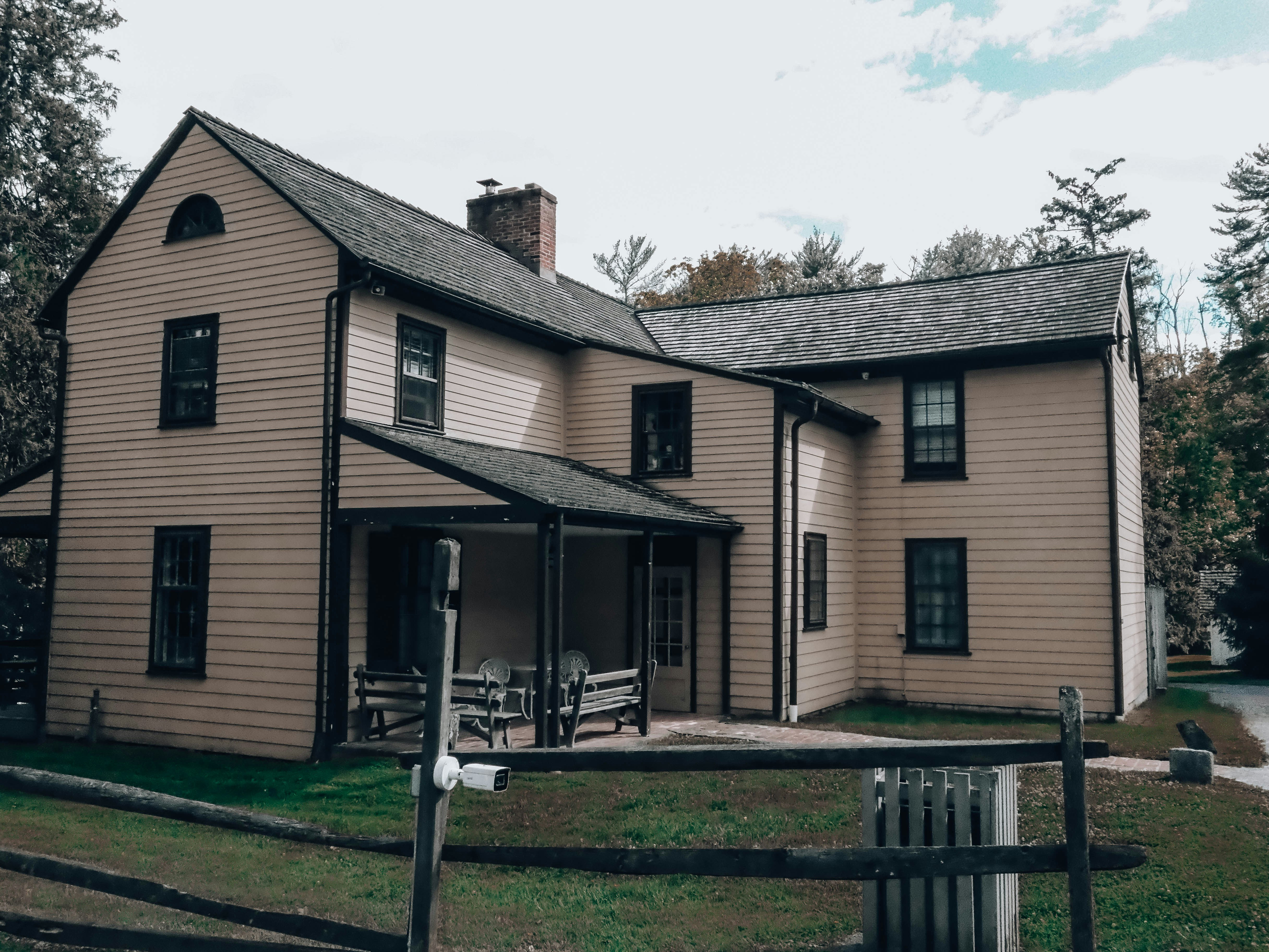 64 Rose Street