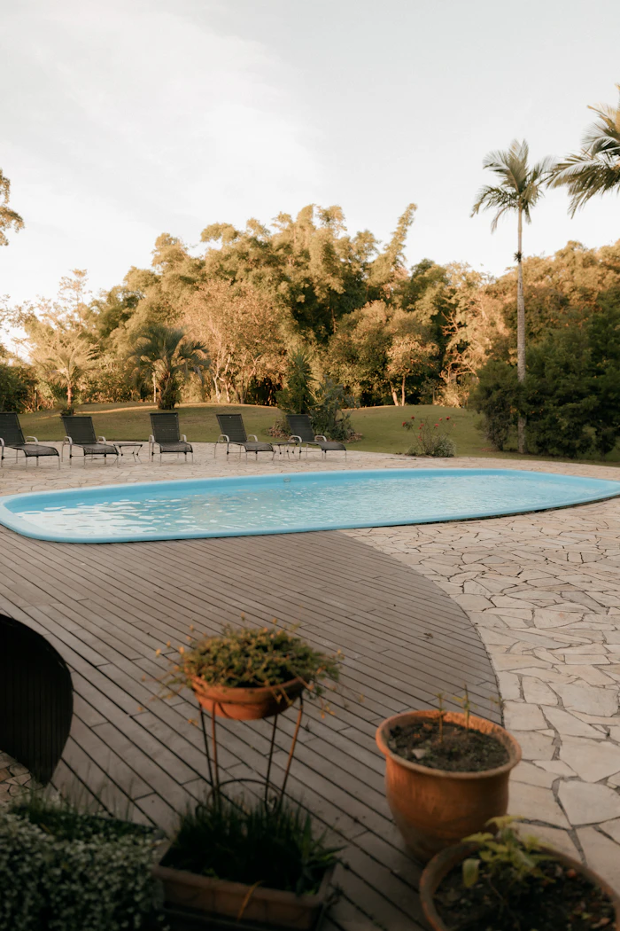 Piscina grande de adultos