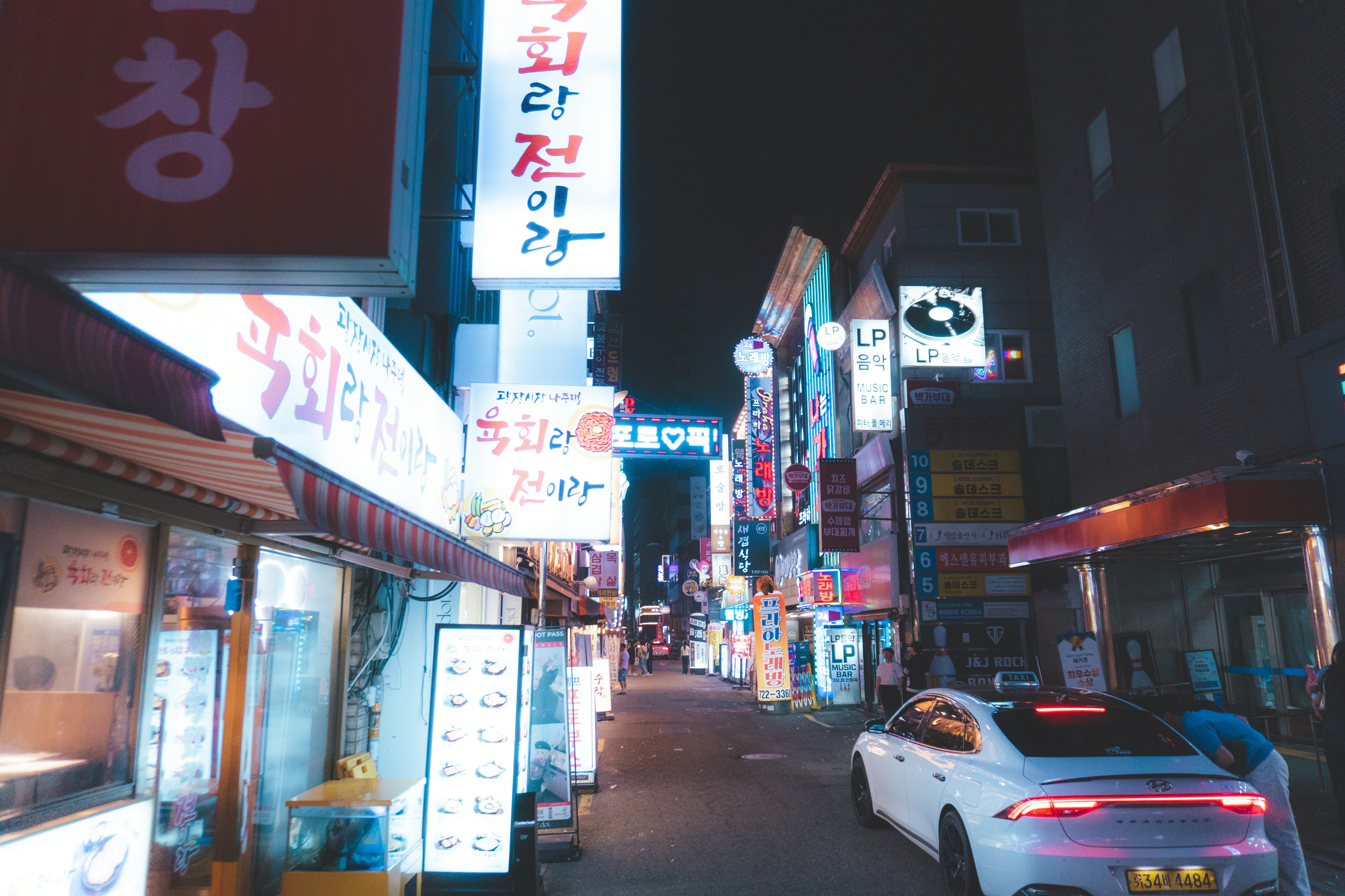 Photo by theninetyfivearchive