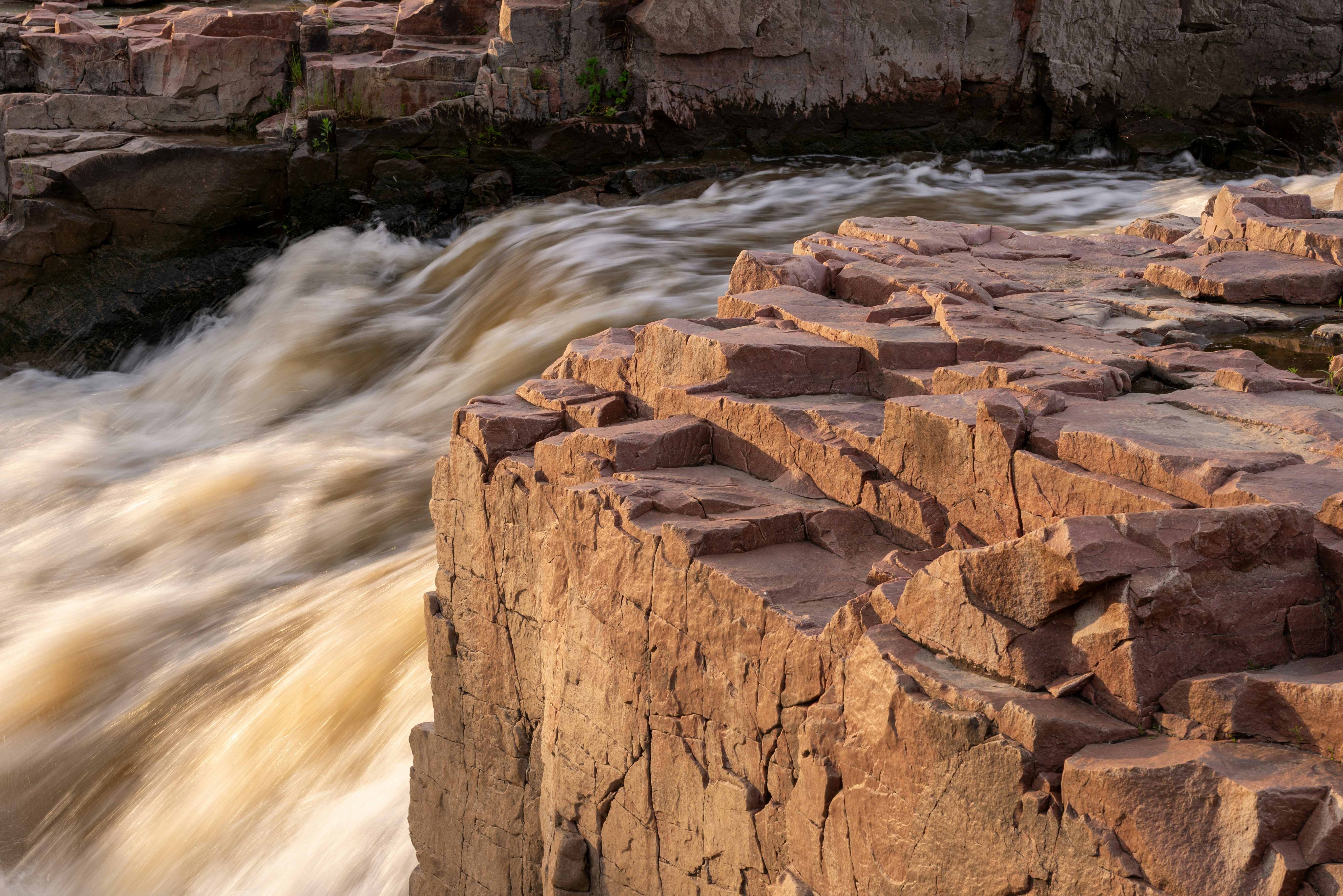Sioux Falls architecture and street scene