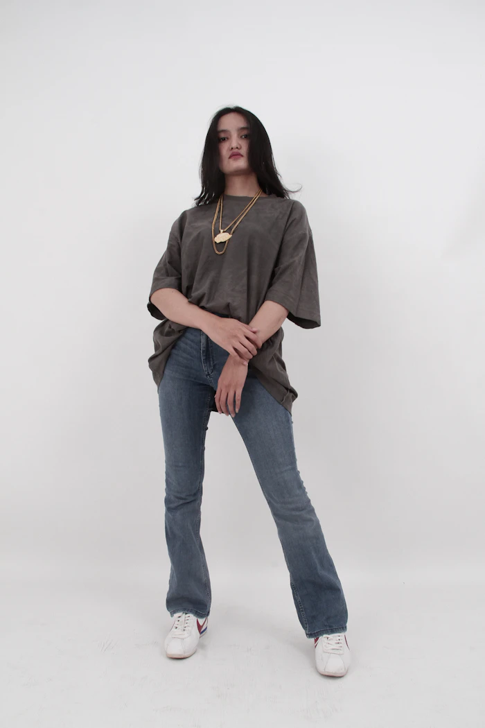 The look tried on: a grey oversized tee and straight-leg jeans