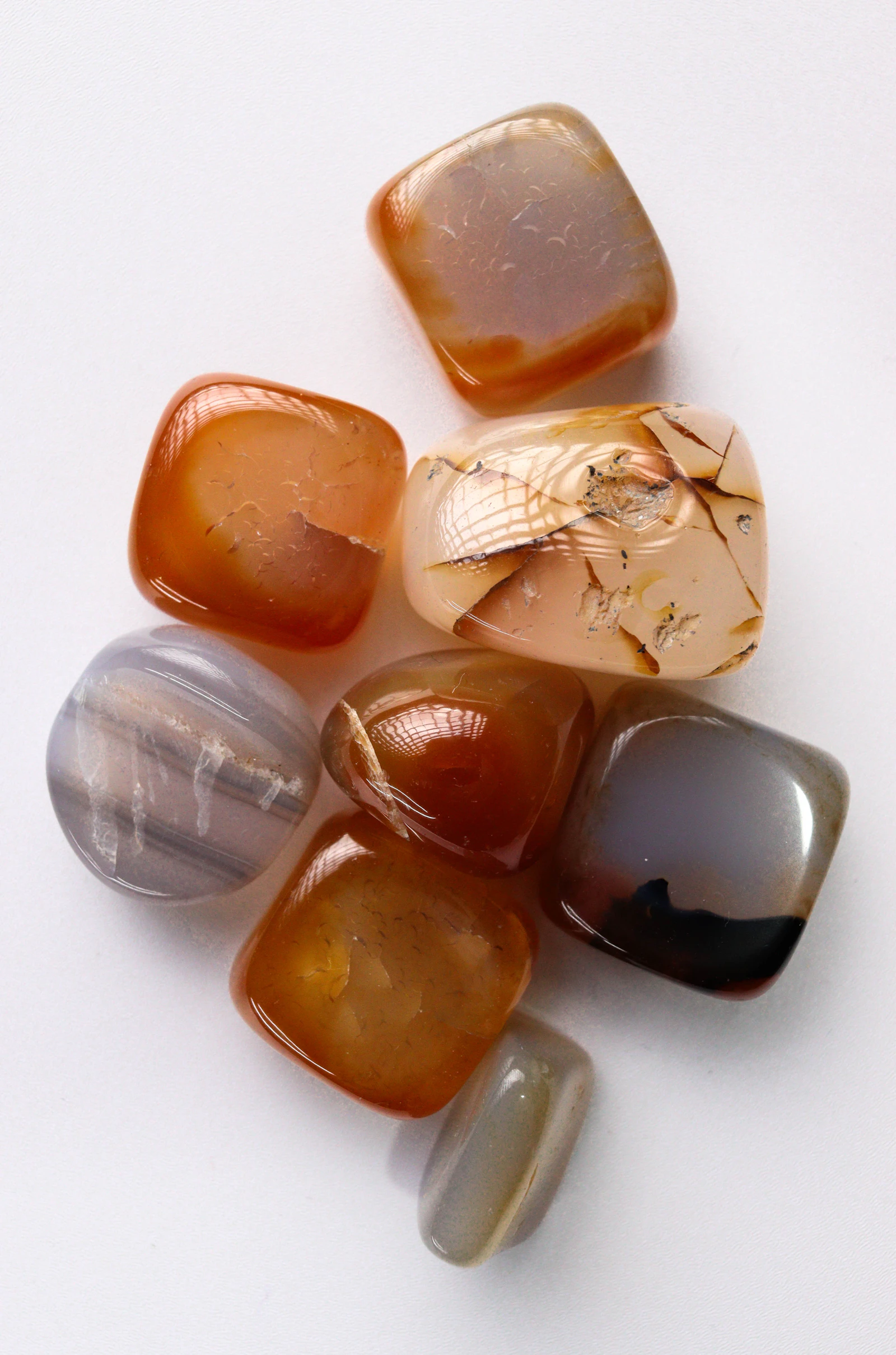 Carnelian, round cabochon