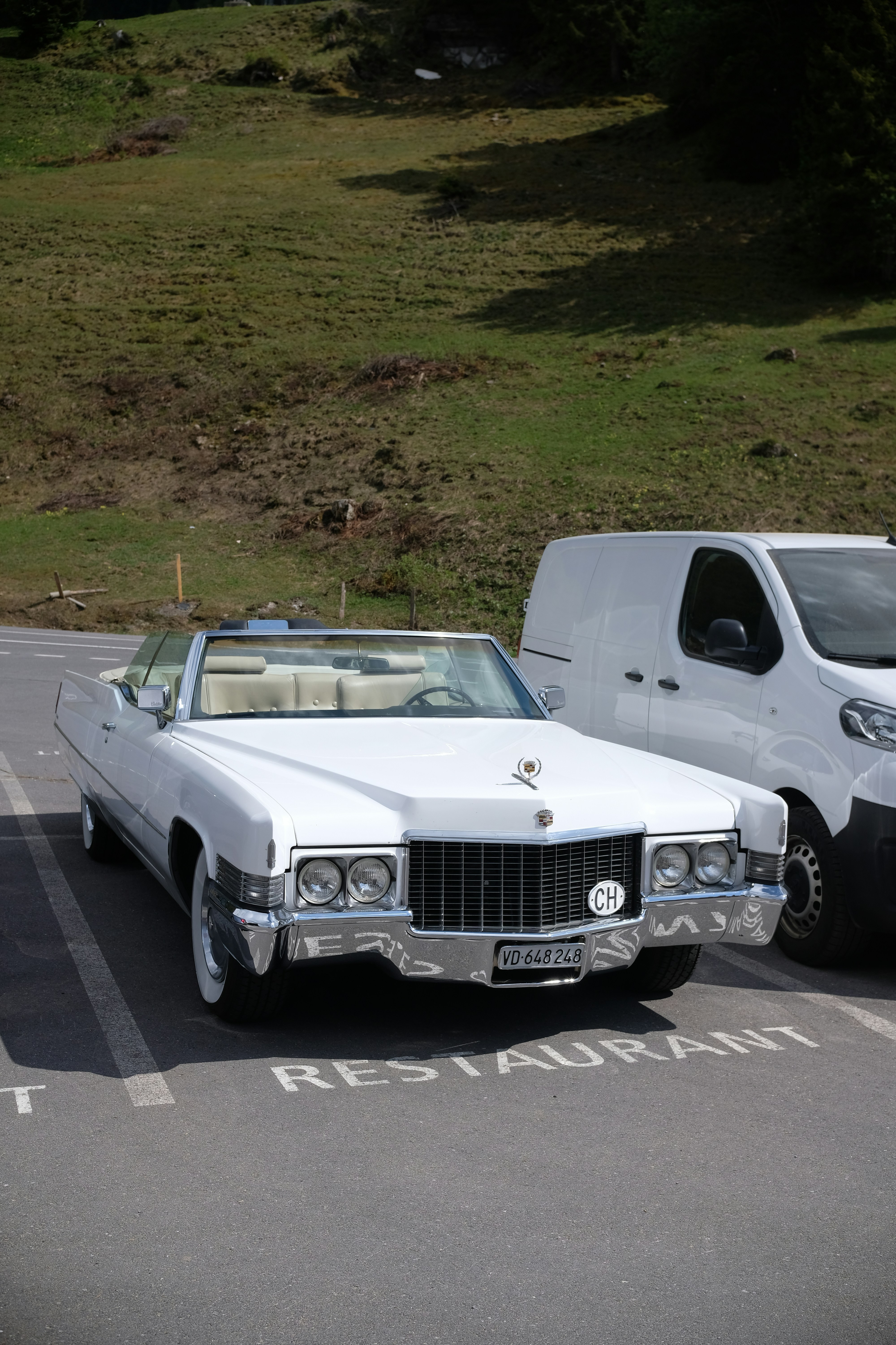 vintage convertible road trip, wallpaper, Honeymoon Road Trip Convertible Luggage: The Ultimate Packing Guide 2