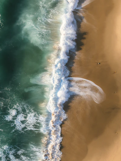 Onda turquesa na praia