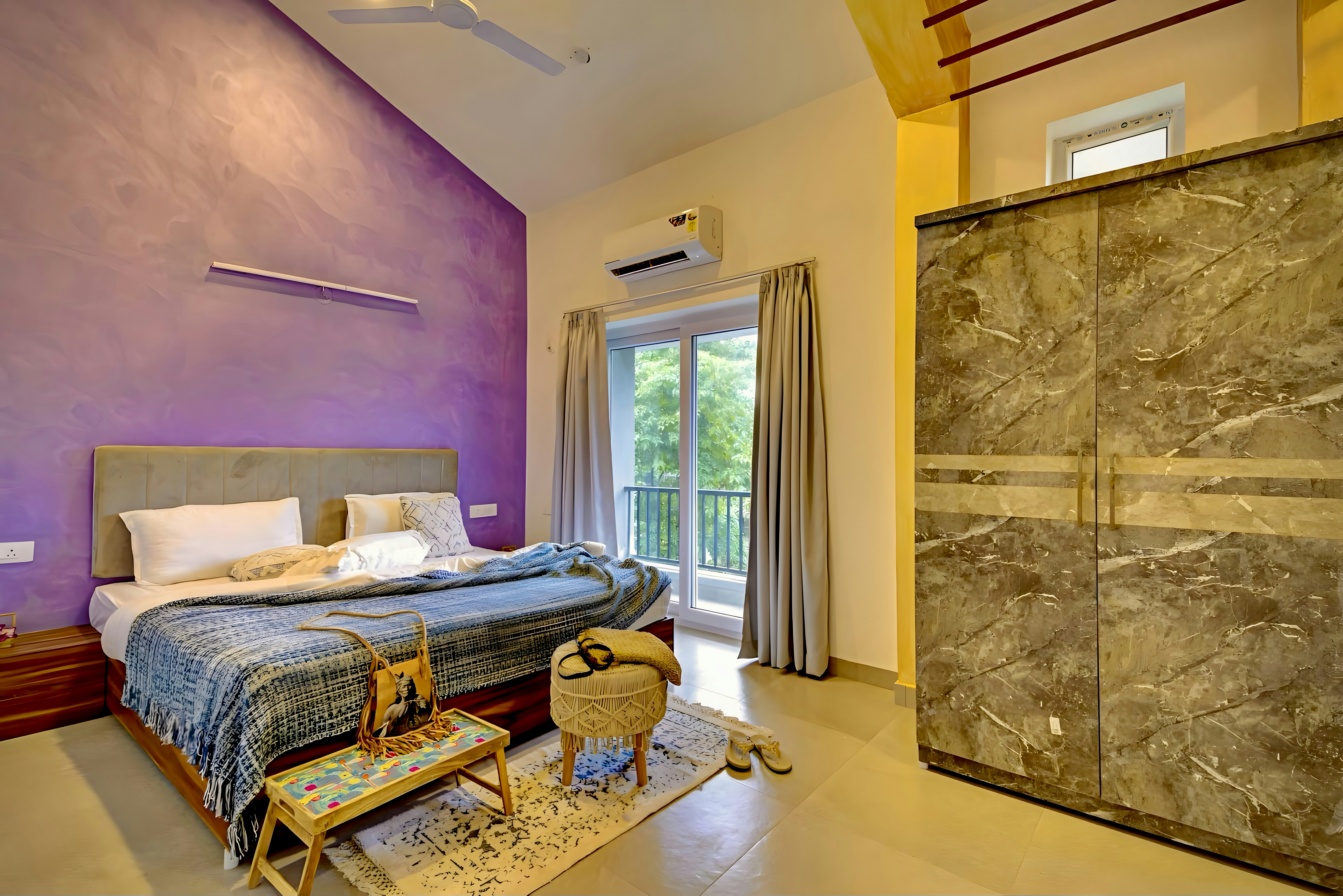 luxury marble bedroom interior, wallpaper, Marble Bedroom Decorating Tips: Create a Luxurious Sanctuary 2