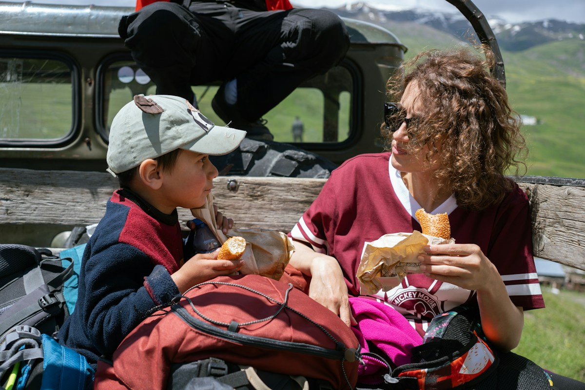 What Food Should You Pack for a Long Road Trip With Kids?