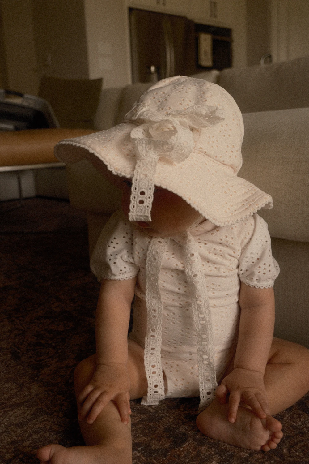 Eyelet Cotton Baby Set view 2