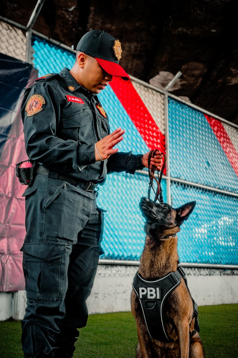 Agent / Agente cynophile de sécurité