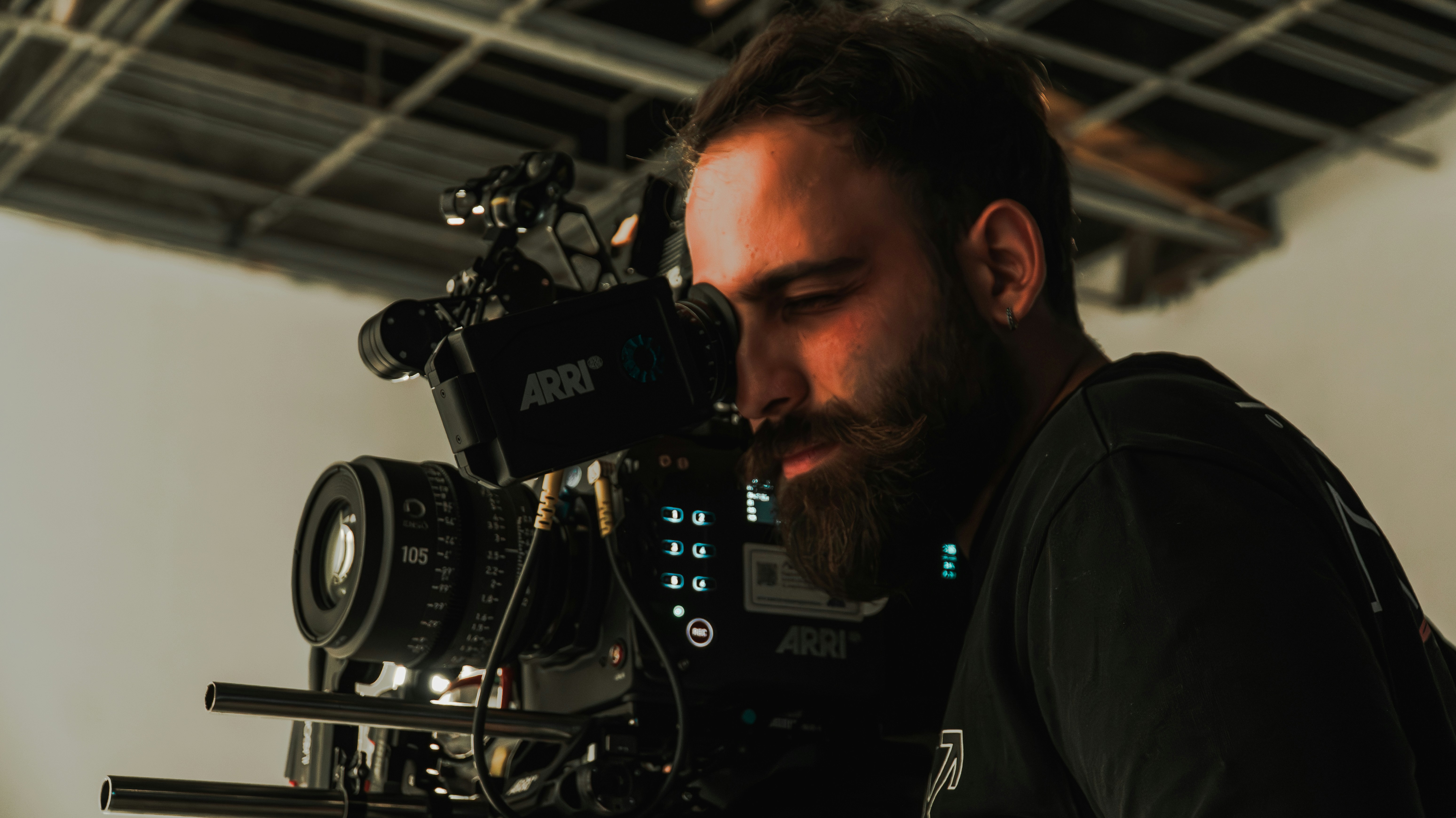 The Moment the Magic Breaks: Understanding Why Some Visual Effects Convince and Others Collapse