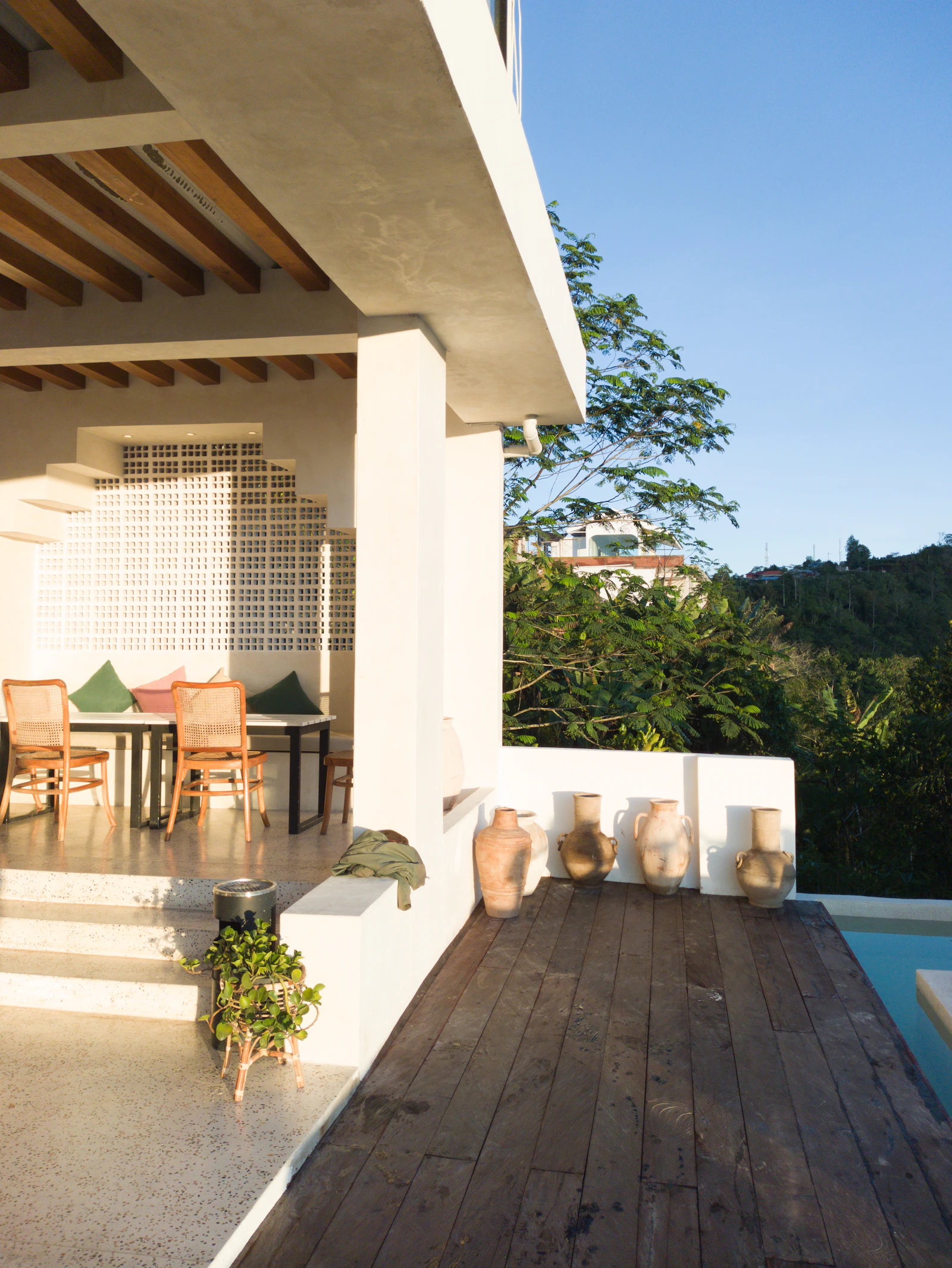 Illustration d’ambiance d’une terrasse en bois entretenue