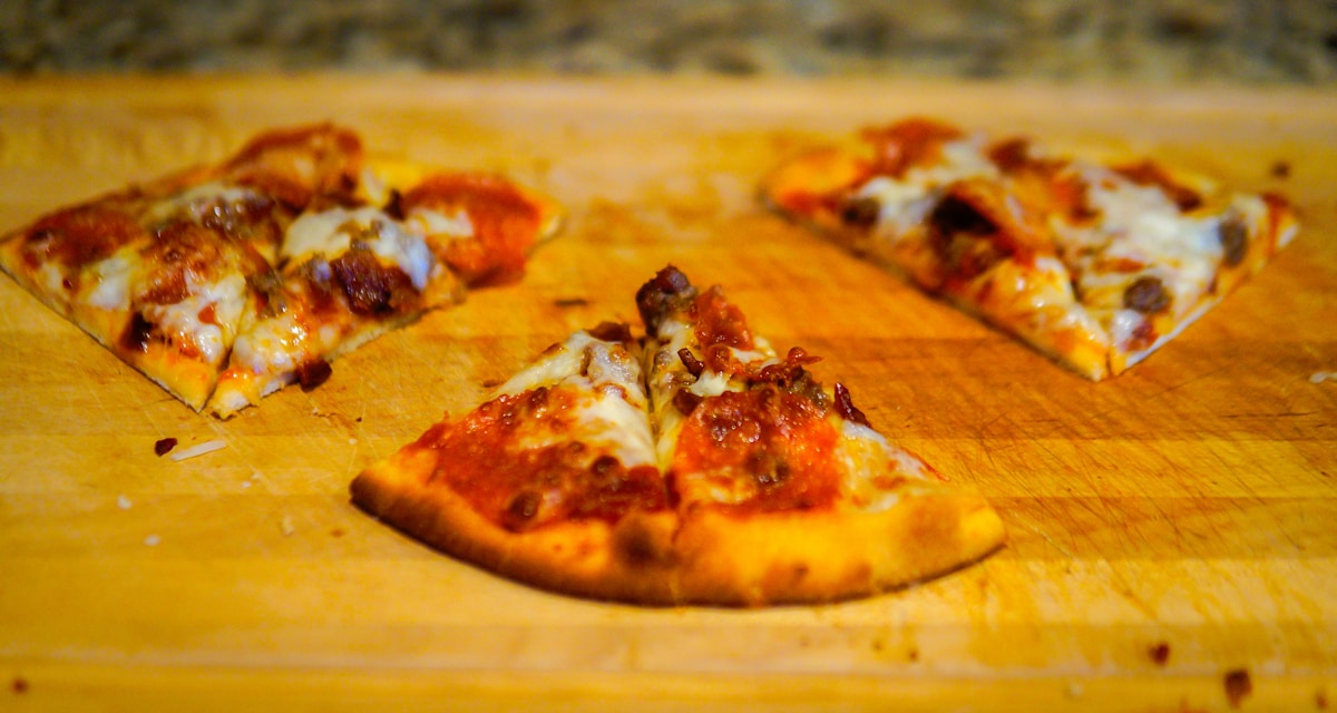 What Are Easy Pizza Toppings for Picky Eaters?