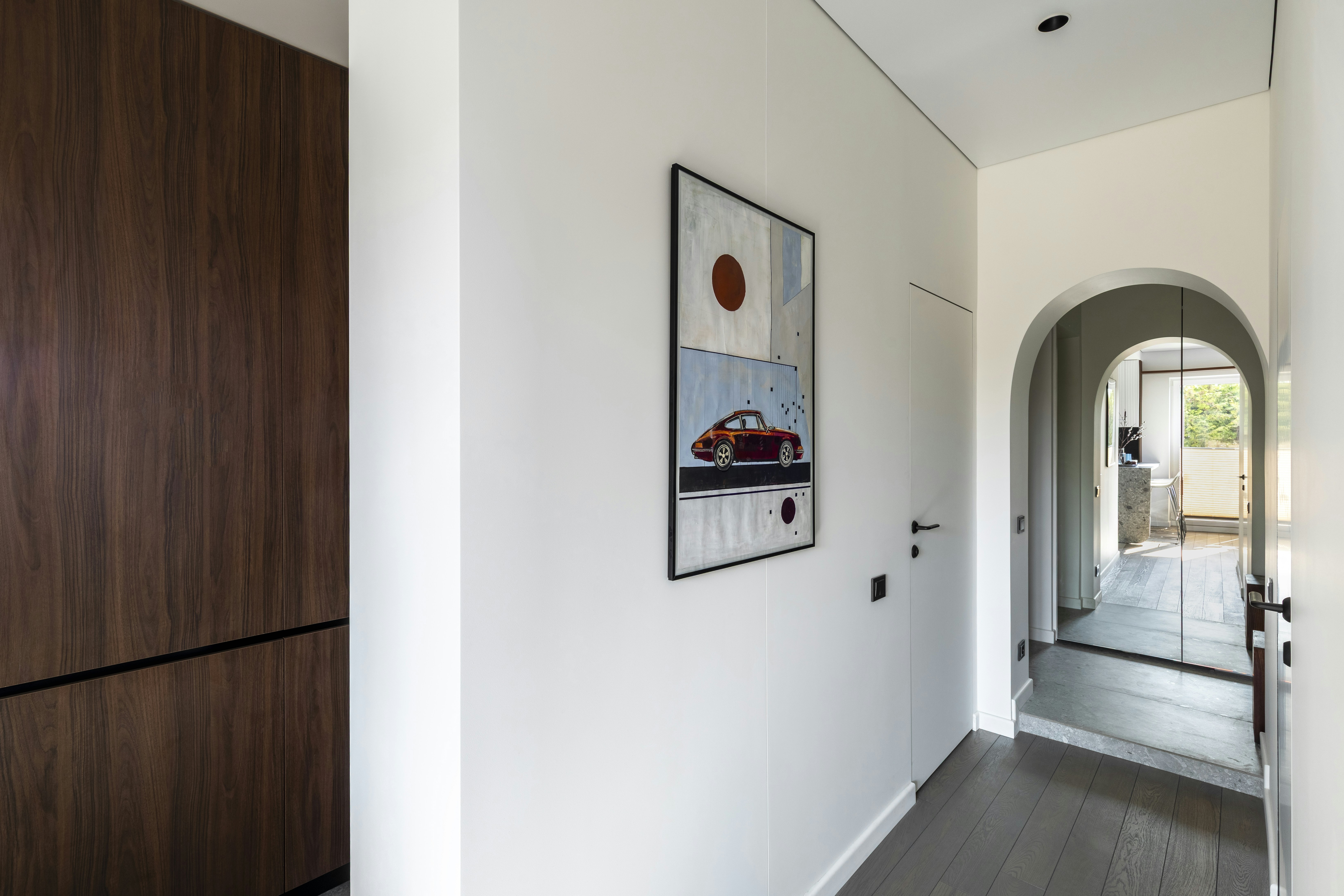 Apartment hallway with balanced lighting