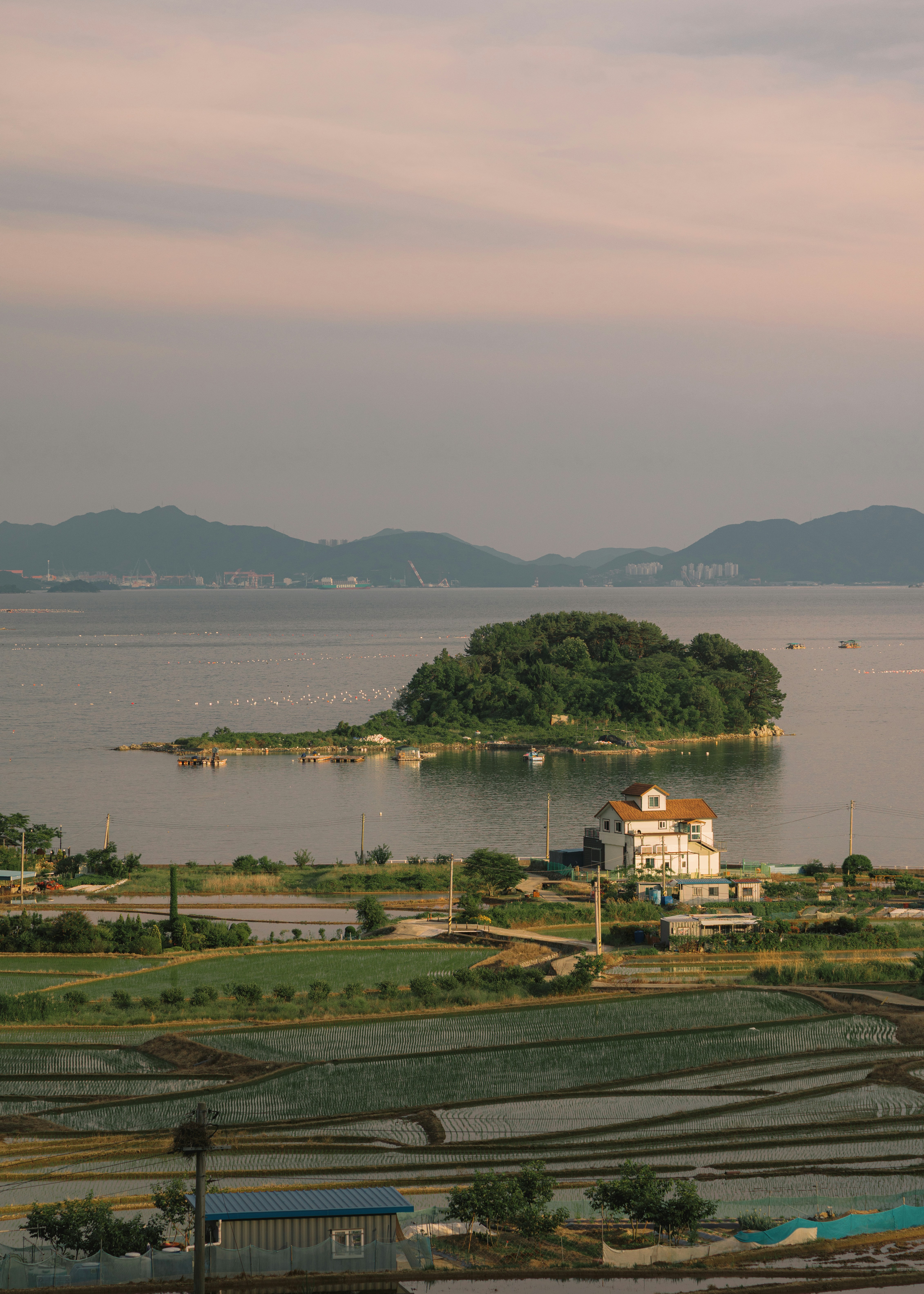 Photo by parkseongjin