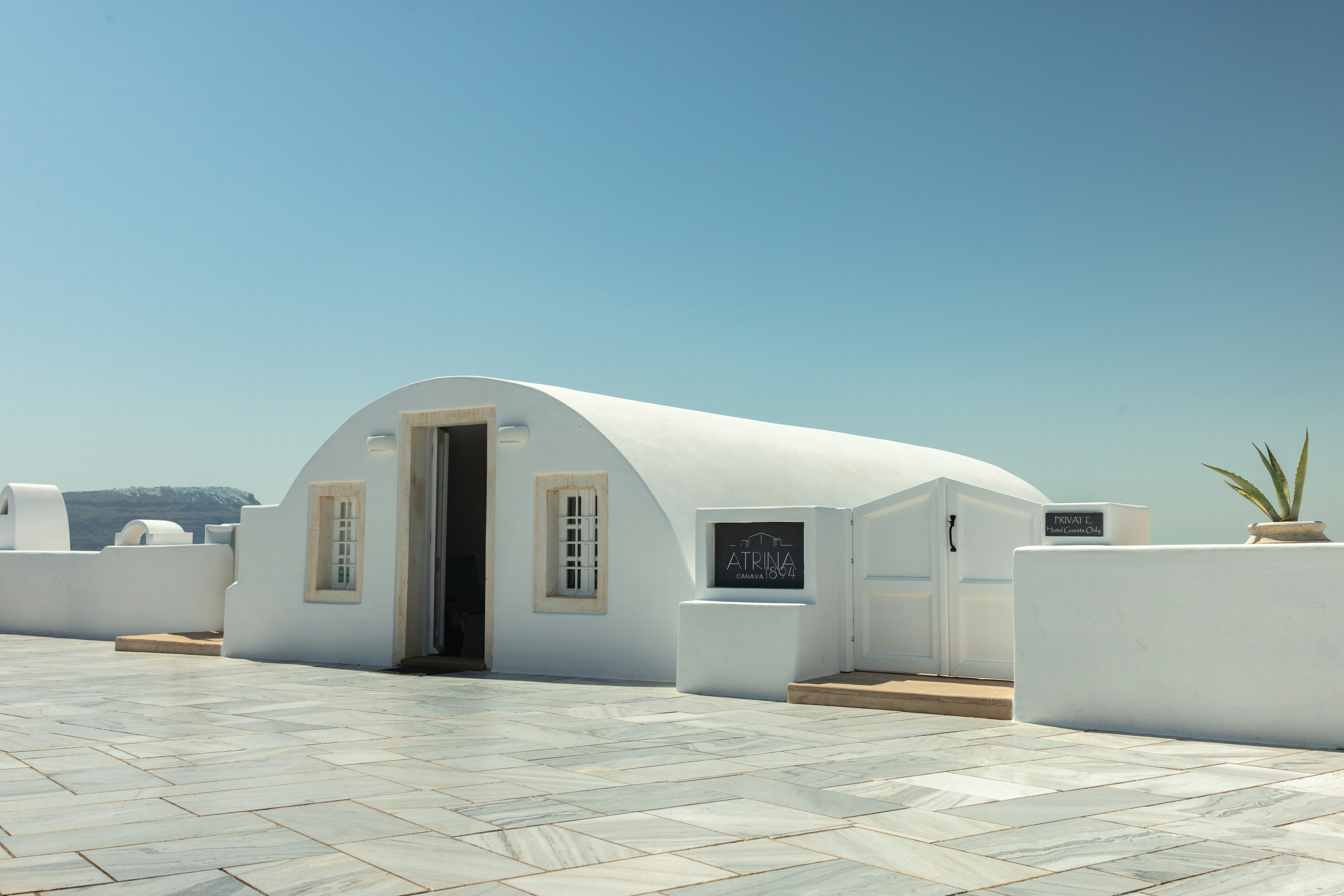 Kamari Dome